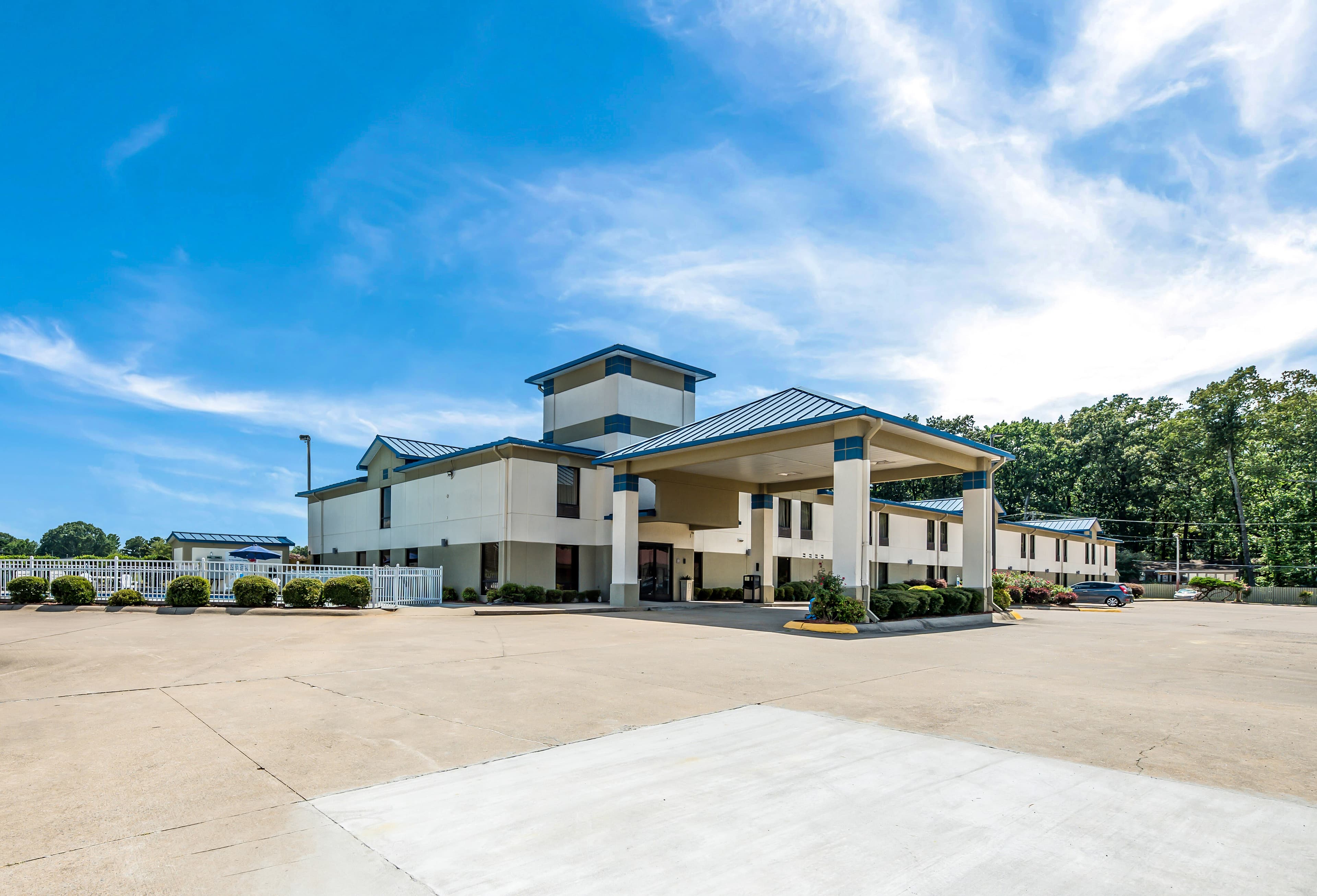 Quality Inn Jacksonville near Little Rock Air Force Base - Image 1