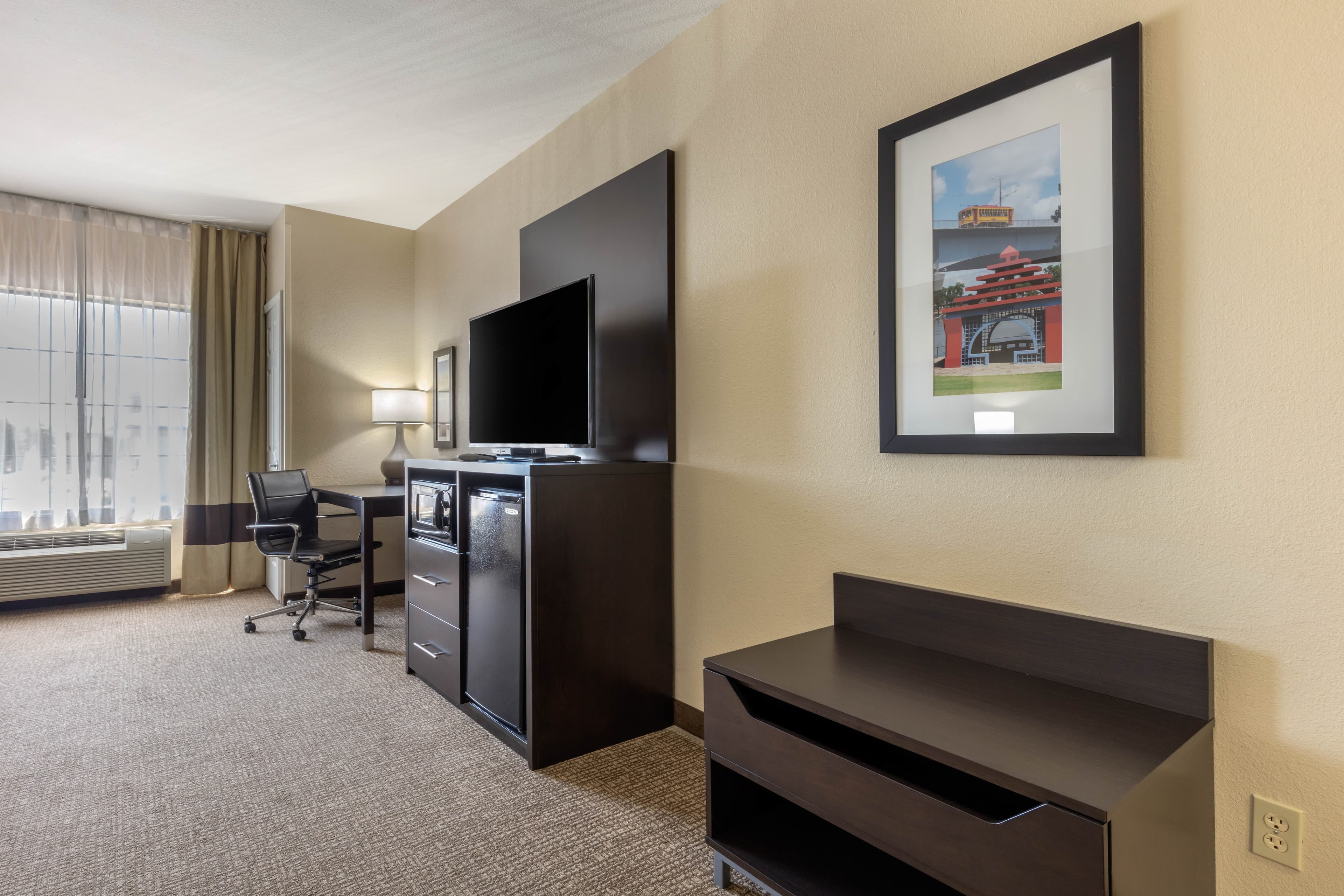 Comfort Inn & Suites North Little Rock McCain Mall - Image 4