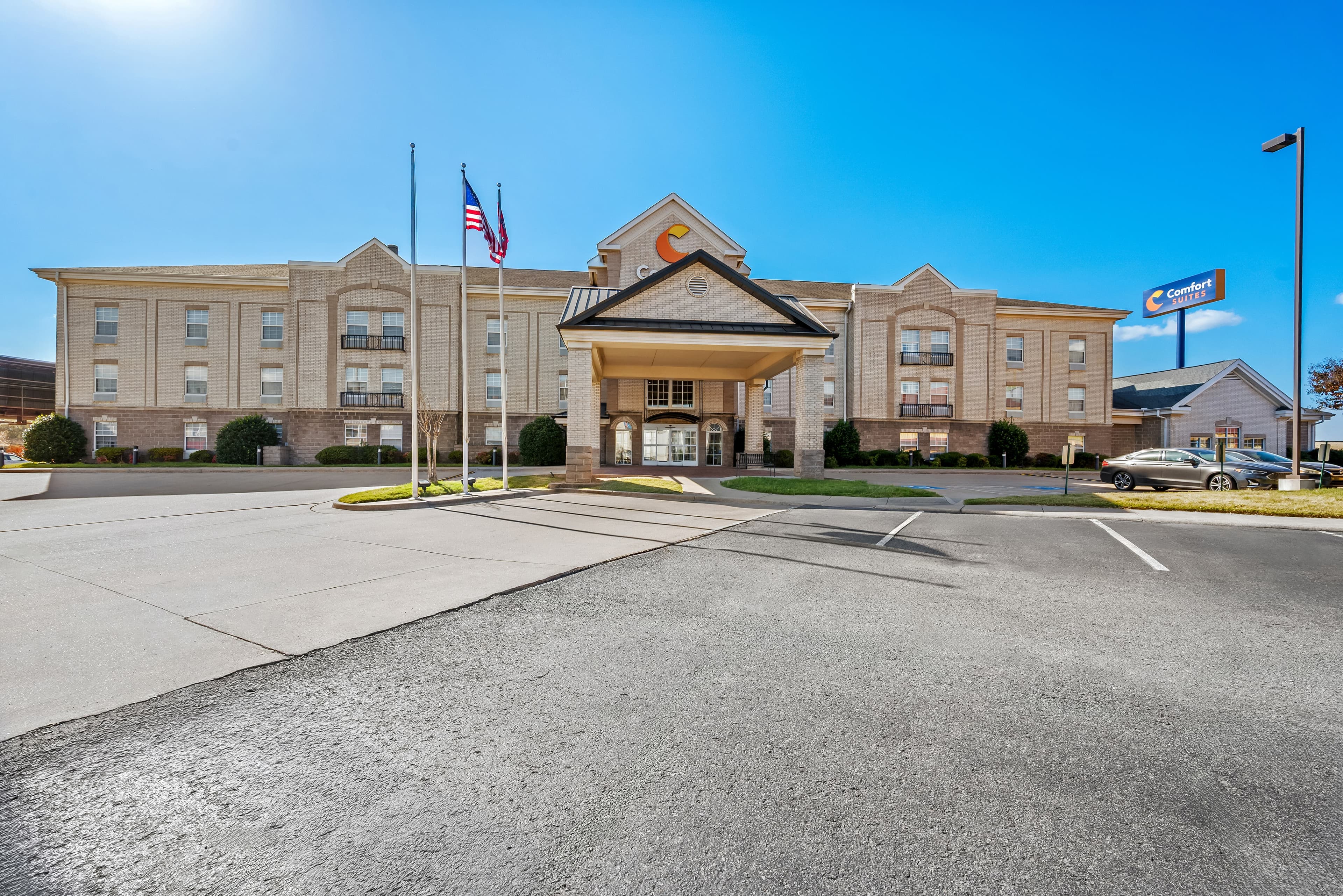Comfort Suites Conway - Image 1