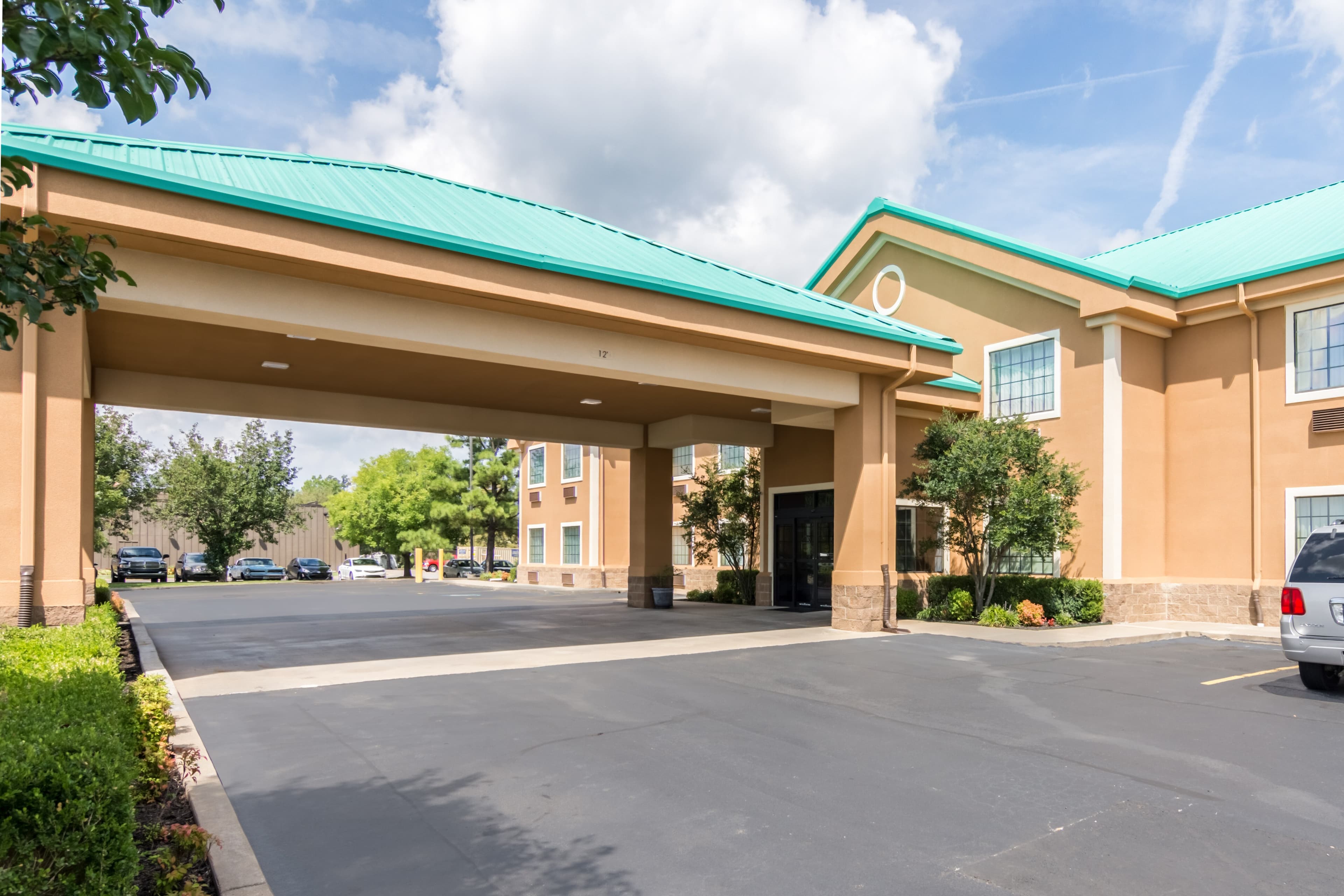 Quality Inn & Suites Alma I-40 - Image 1