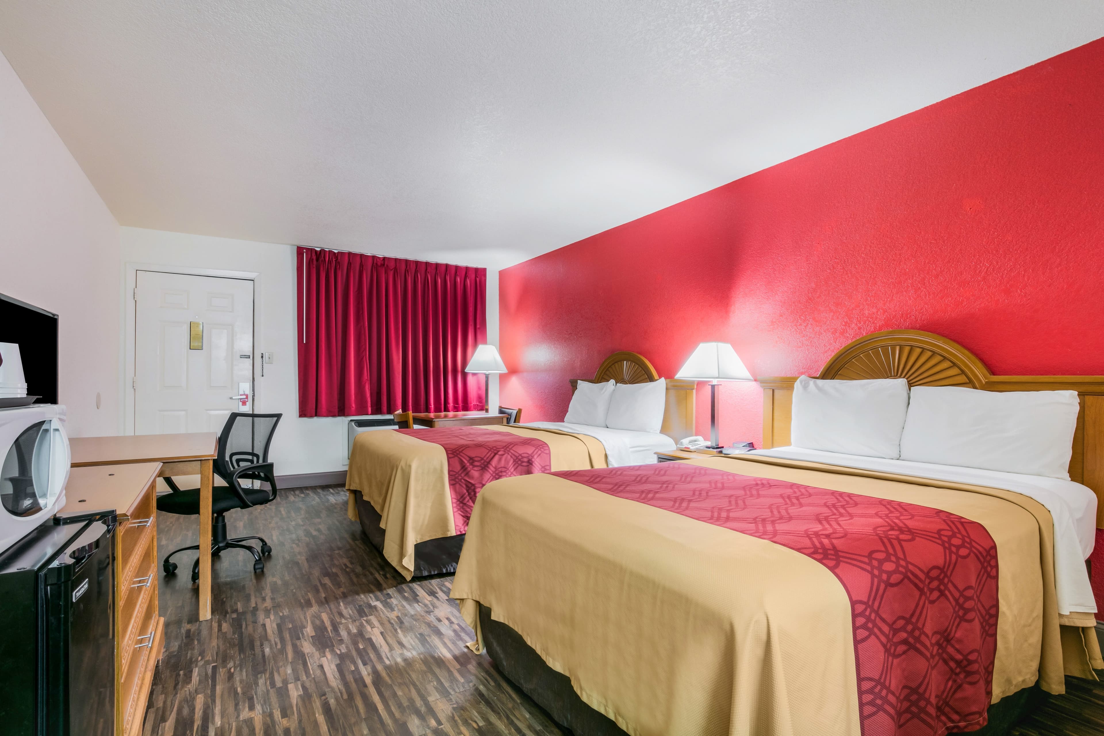 Econo Lodge & Suites Brinkley - Image 5