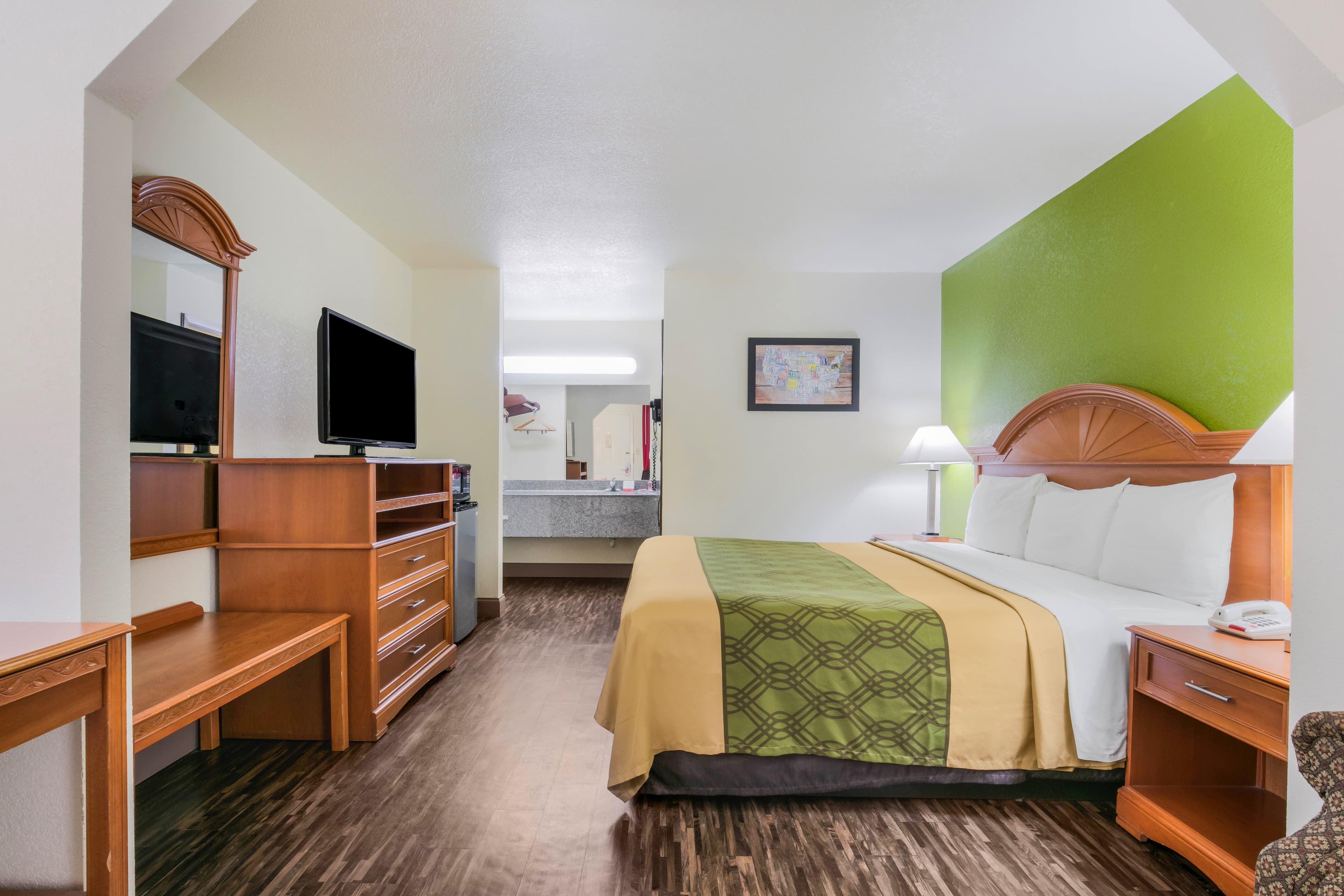 Econo Lodge & Suites Brinkley — 27