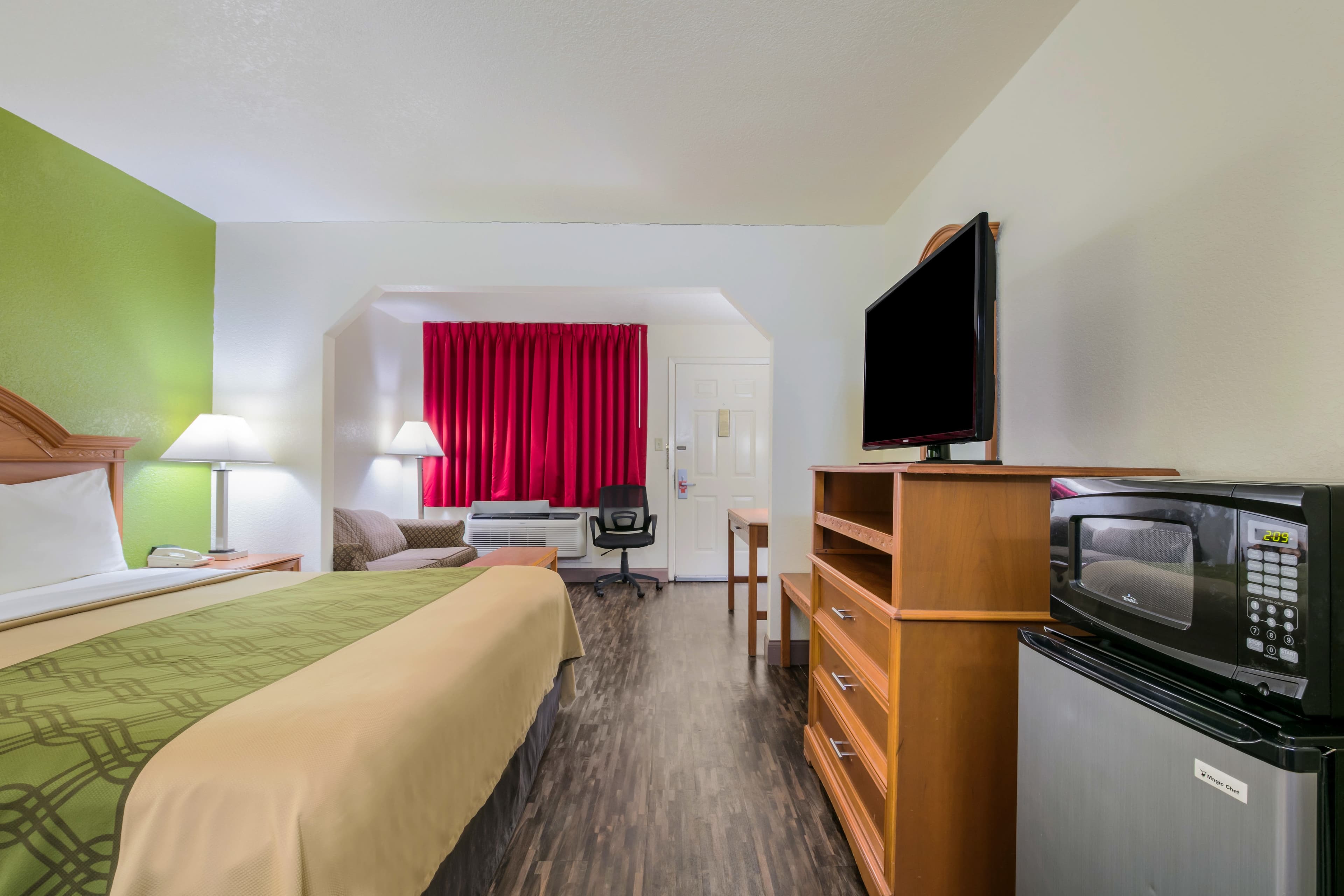 Econo Lodge & Suites Brinkley — 28