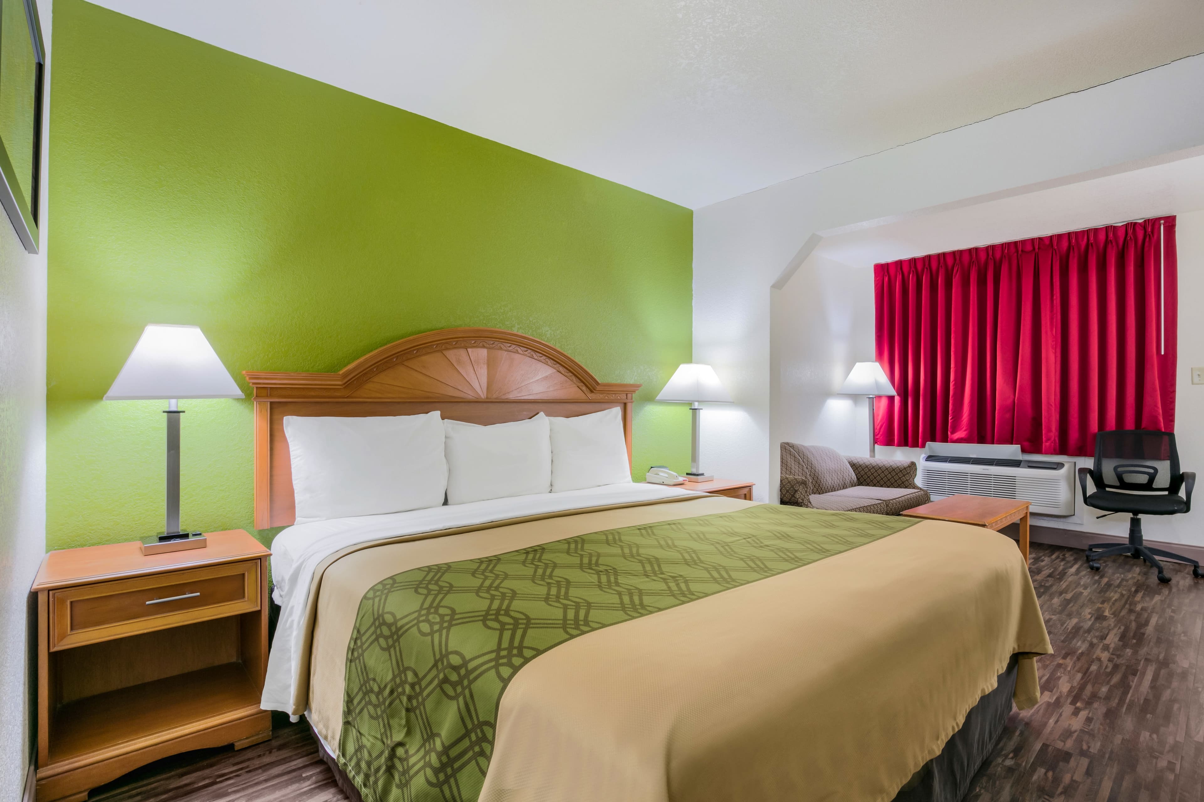 Econo Lodge & Suites Brinkley — 29