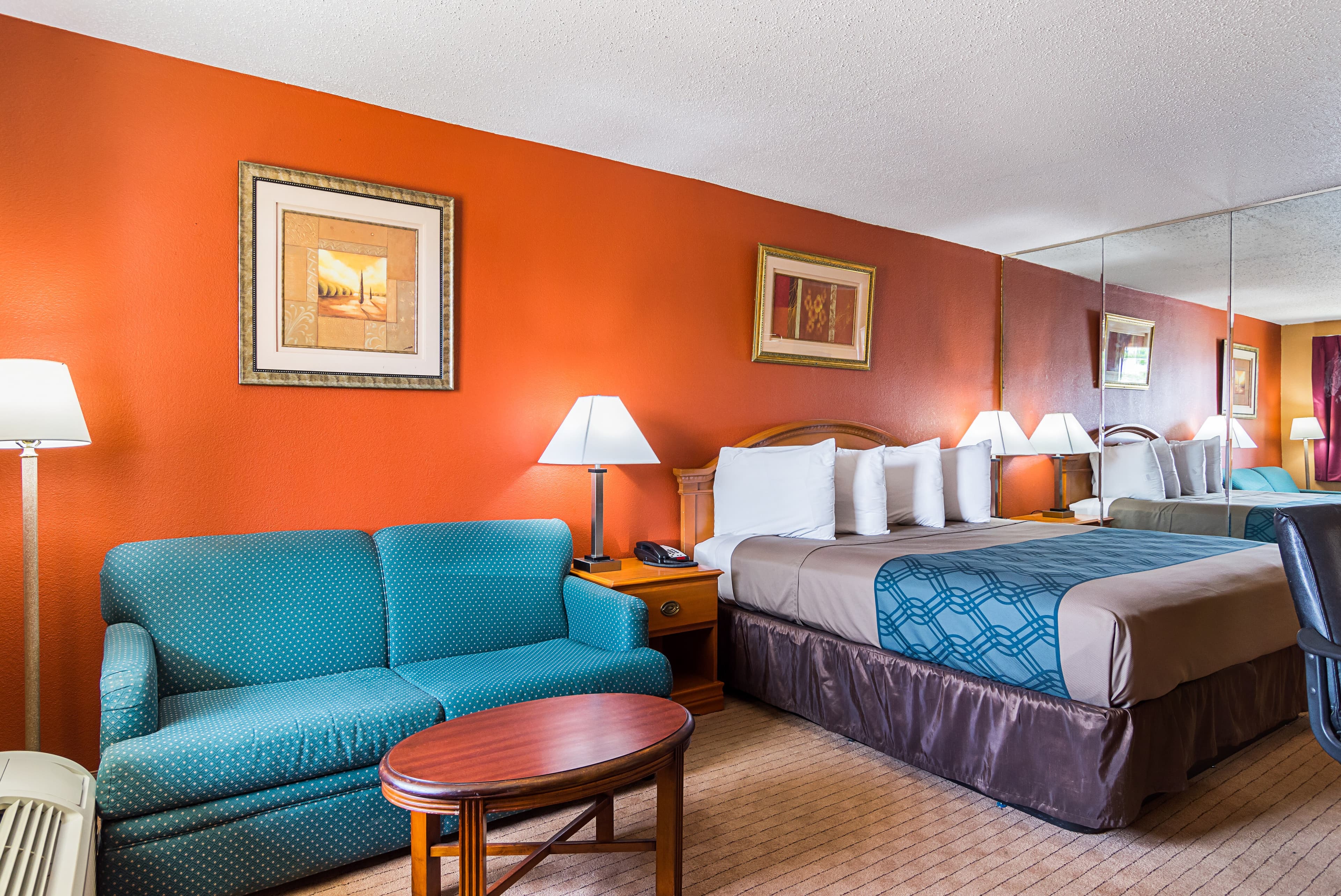 Econo Lodge Jacksonville near Little Rock Air Force Base - Image 2