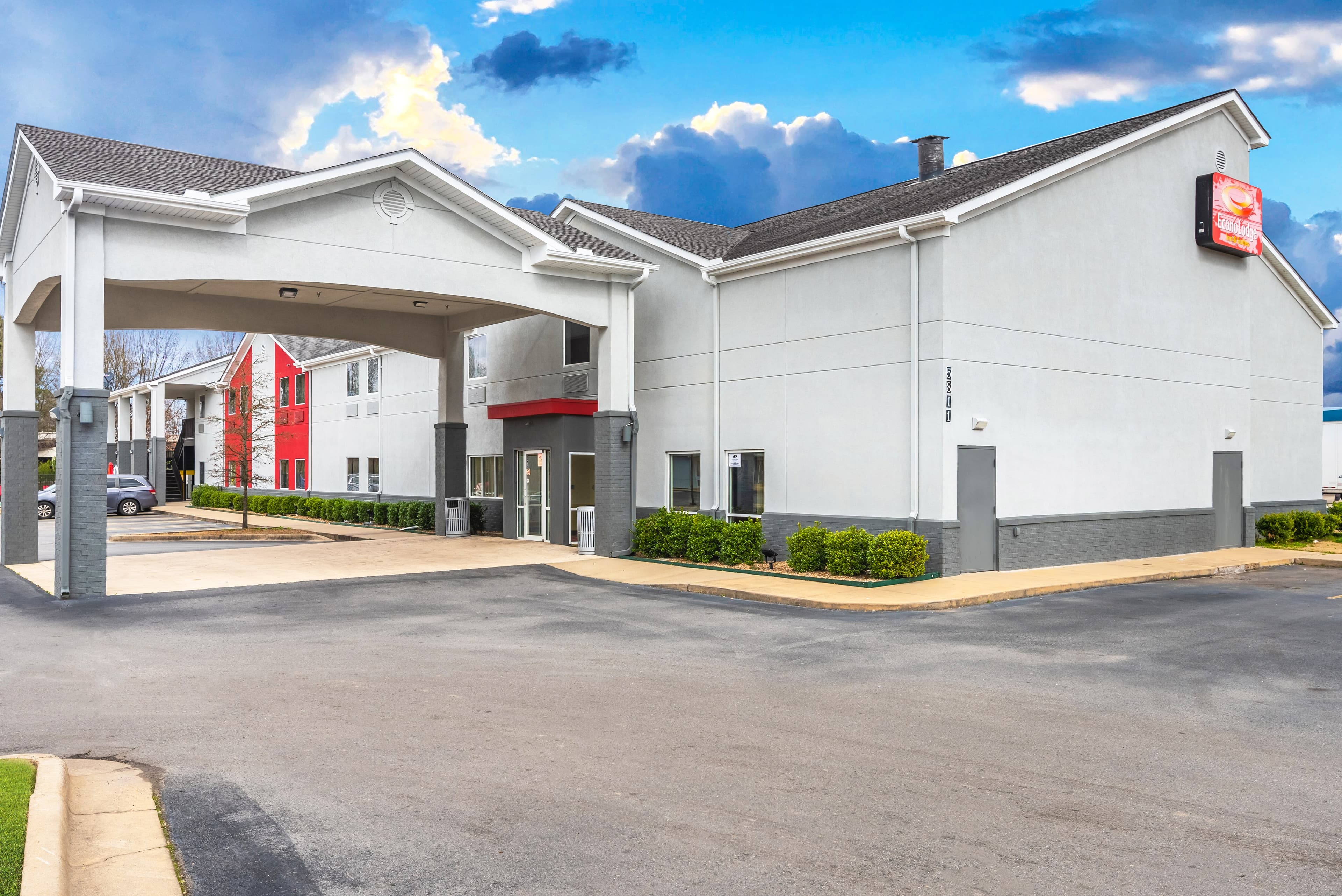 Econo Lodge Inn & Suites Pritchard Road North Little Rock - Image 1