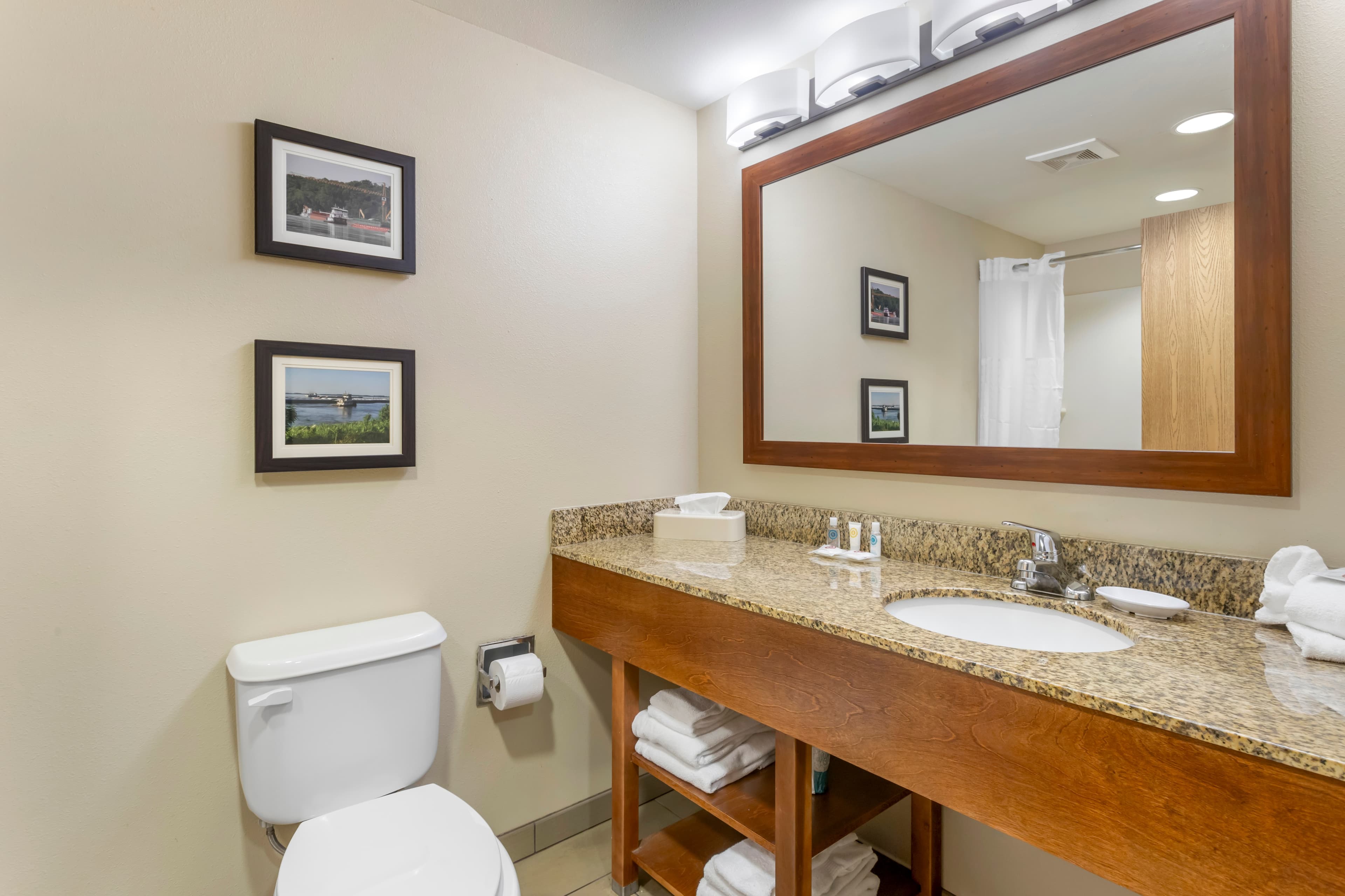 Comfort Inn & Suites Blytheville — 14