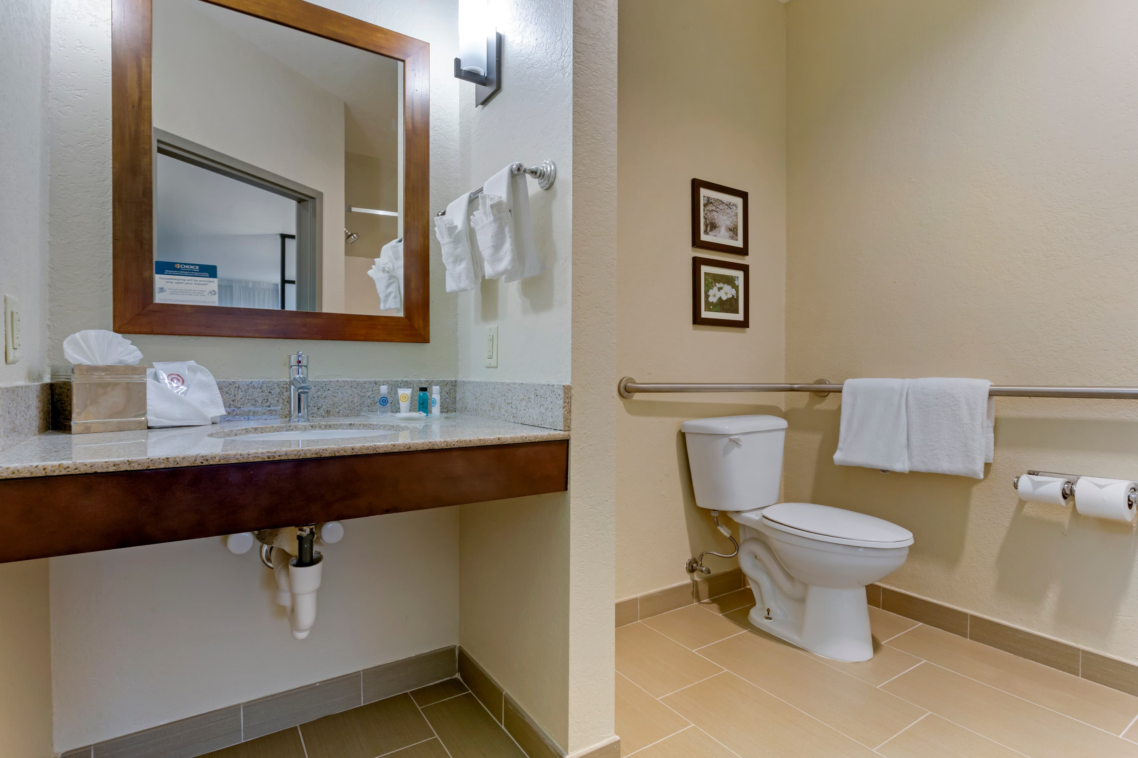 Comfort Suites Little Rock West — 7