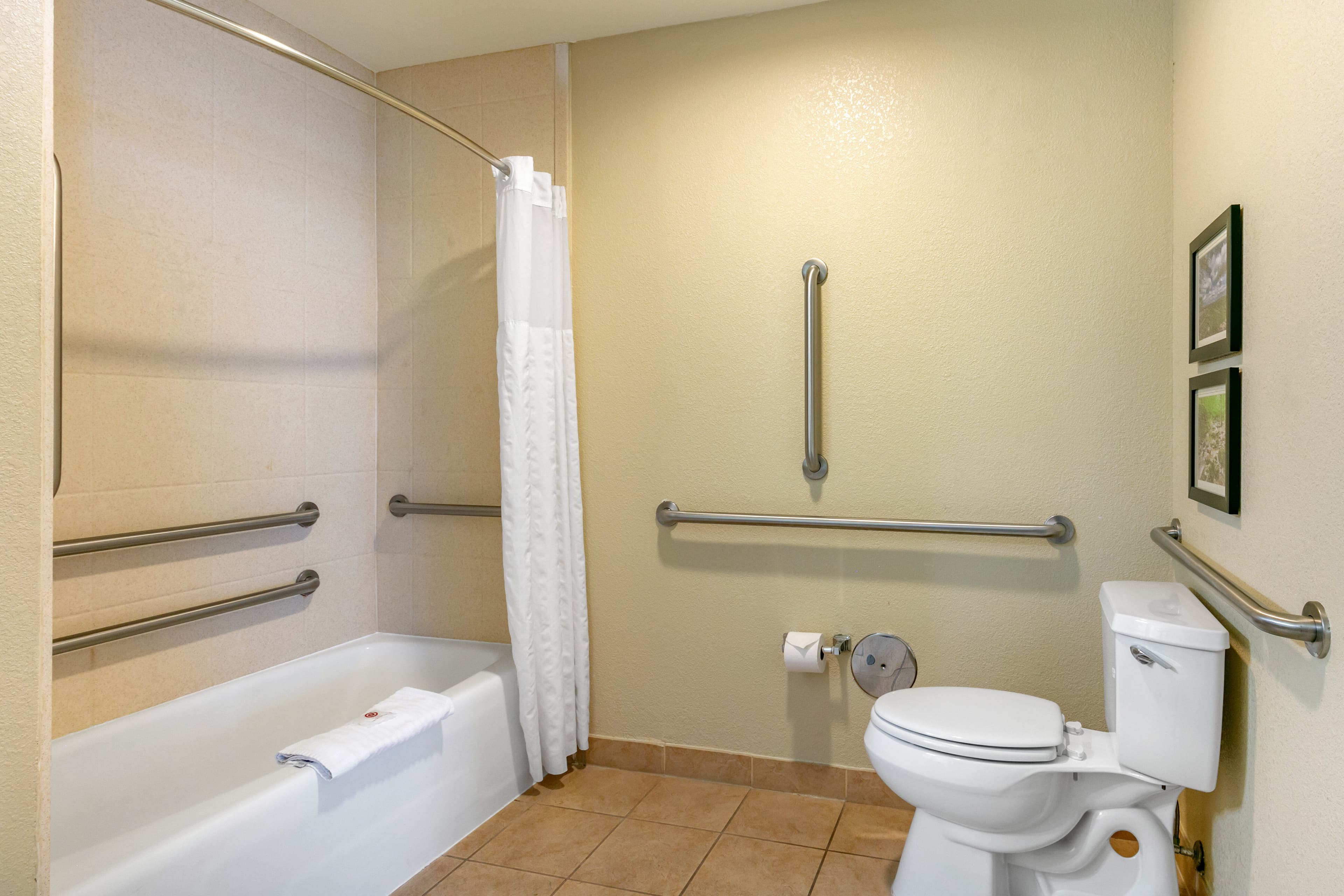 Comfort Suites Forrest City — 9