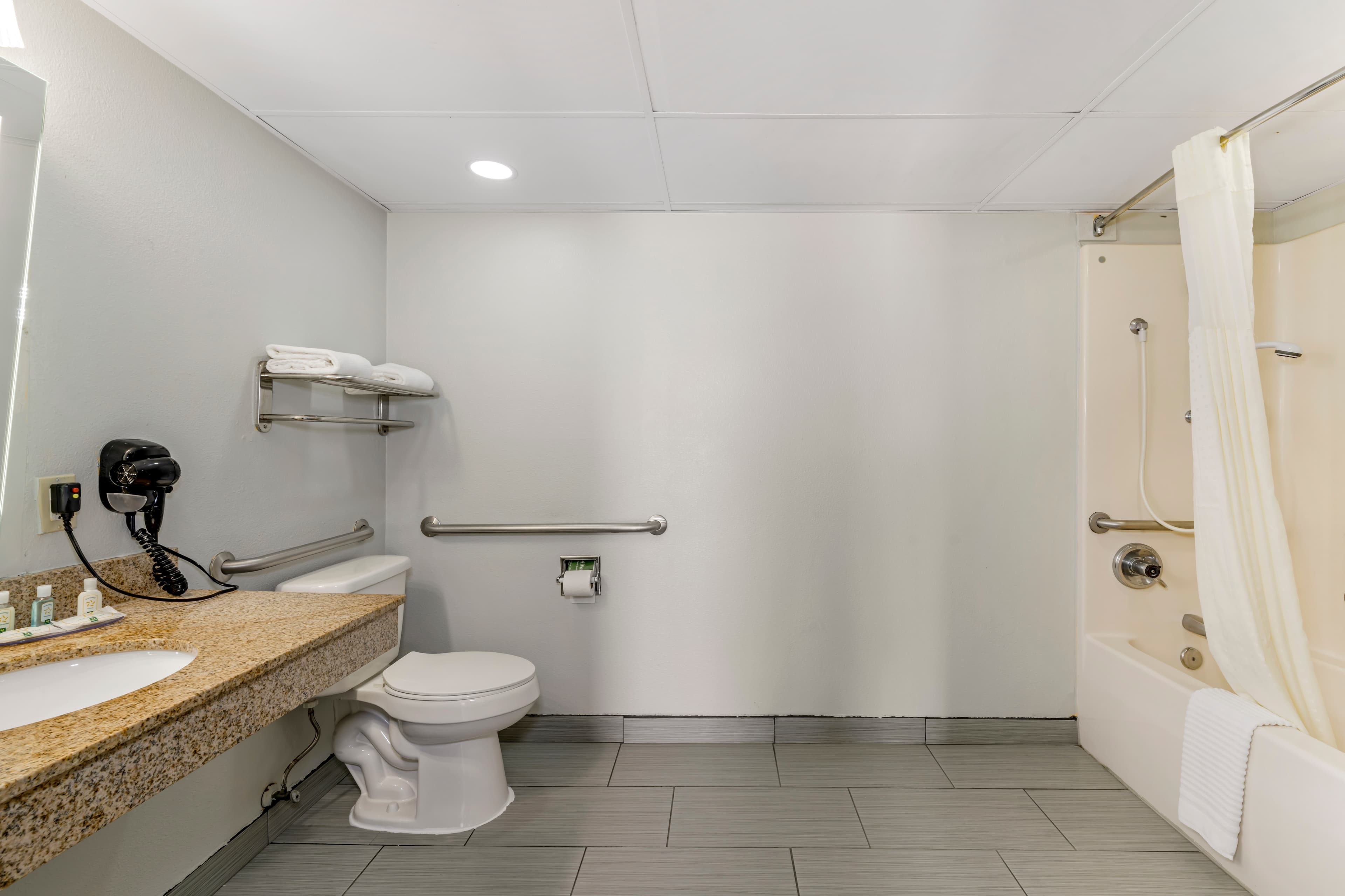 Quality Inn Siloam Springs West - Image 5