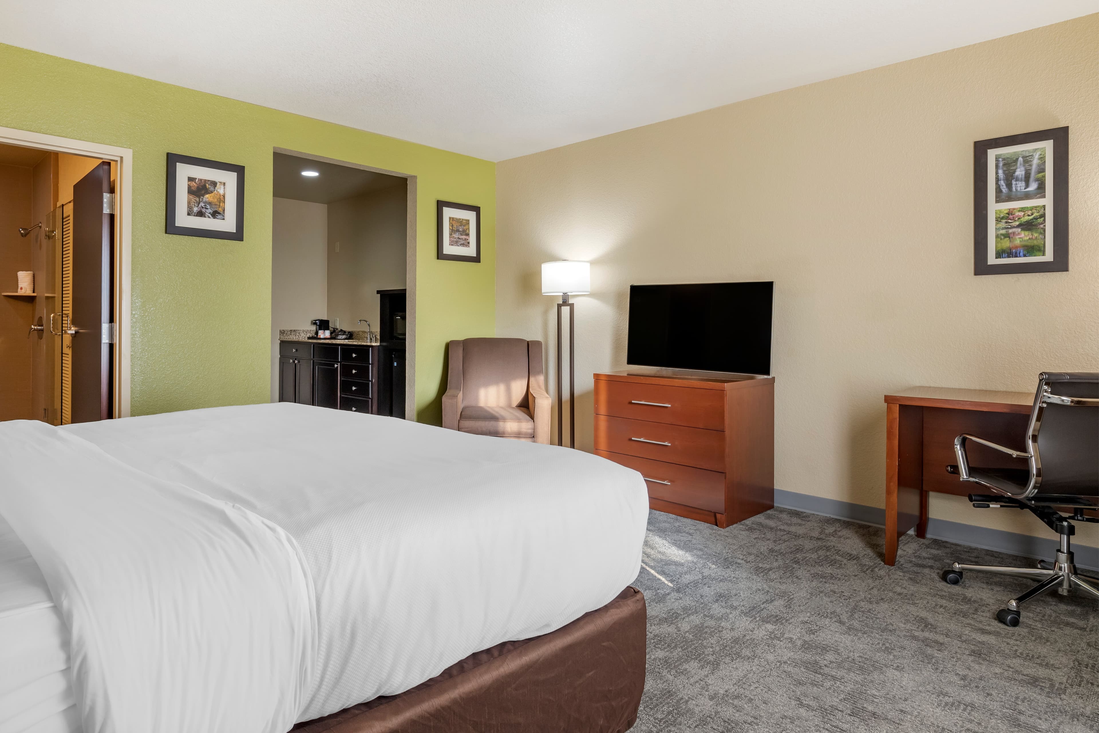 Comfort Inn Bentonville - Crystal Bridges — 7
