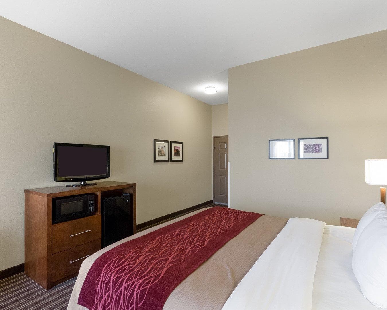 Comfort Inn & Suites Fayetteville-University Area — 10