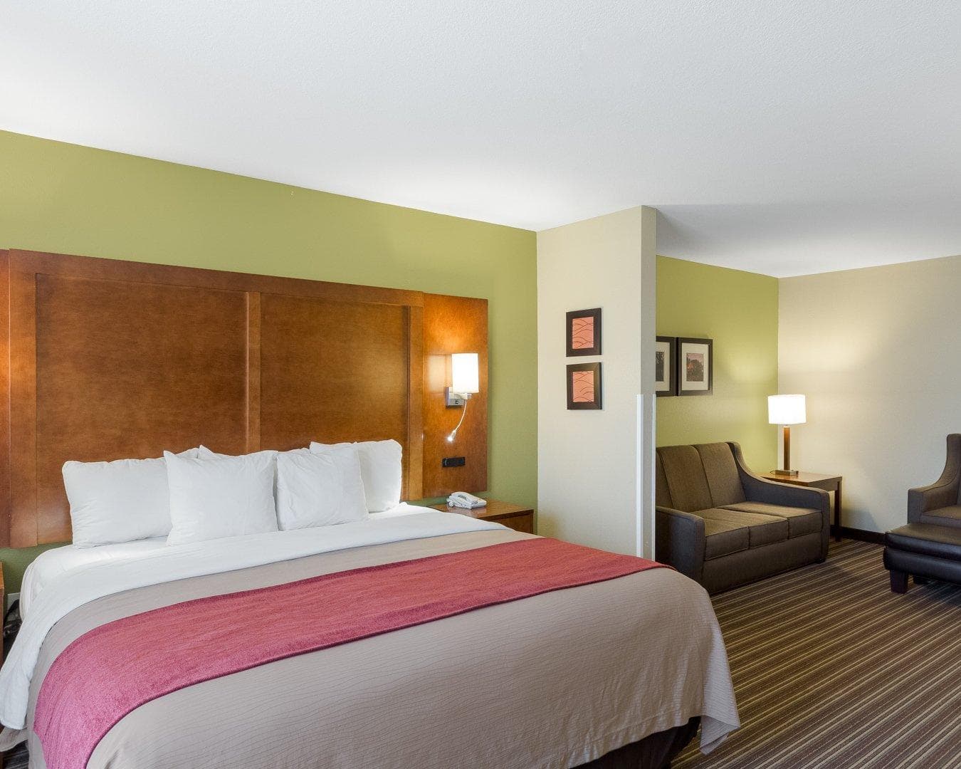 Comfort Inn & Suites Fayetteville-University Area — 24
