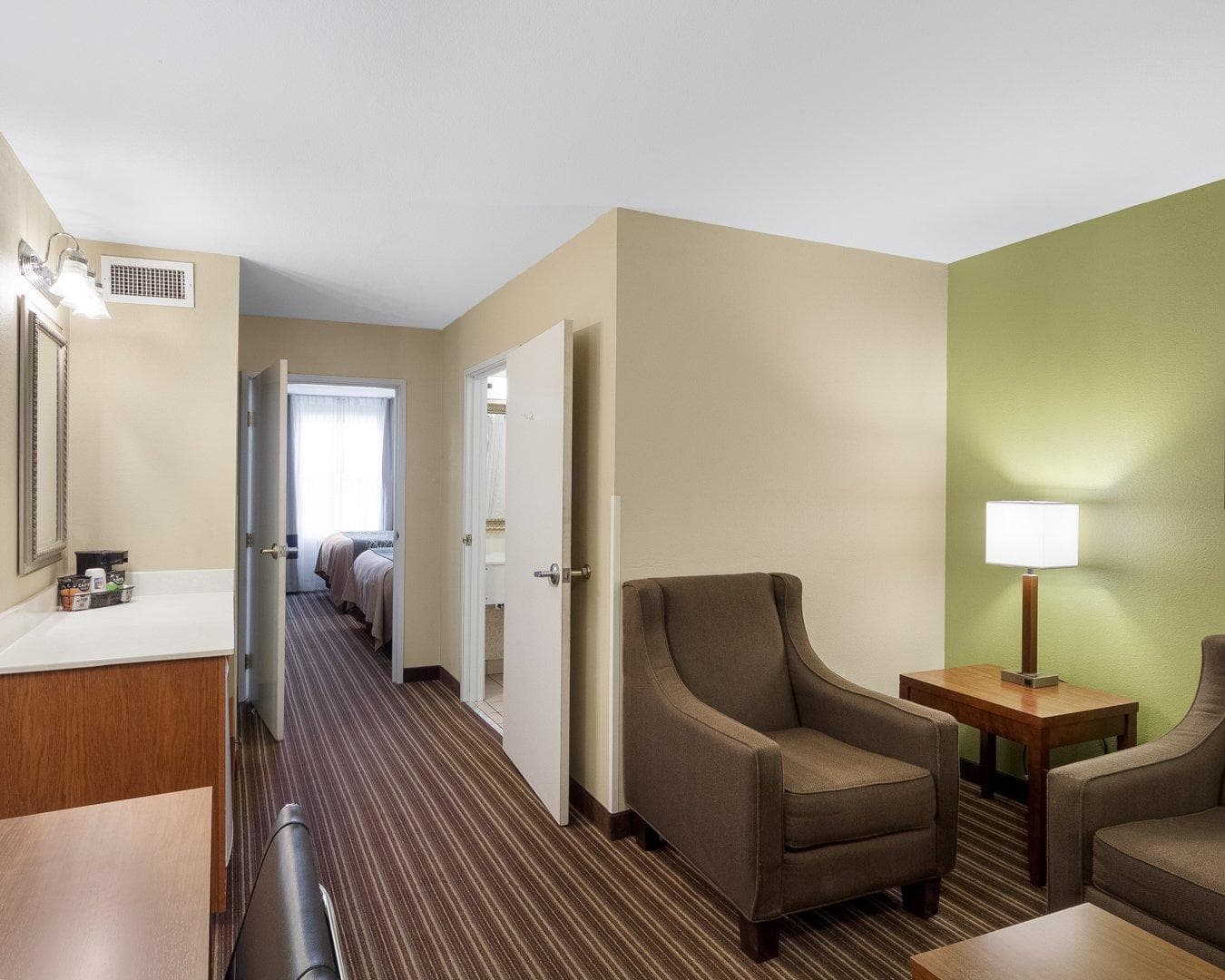 Comfort Inn & Suites Fayetteville-University Area — 39