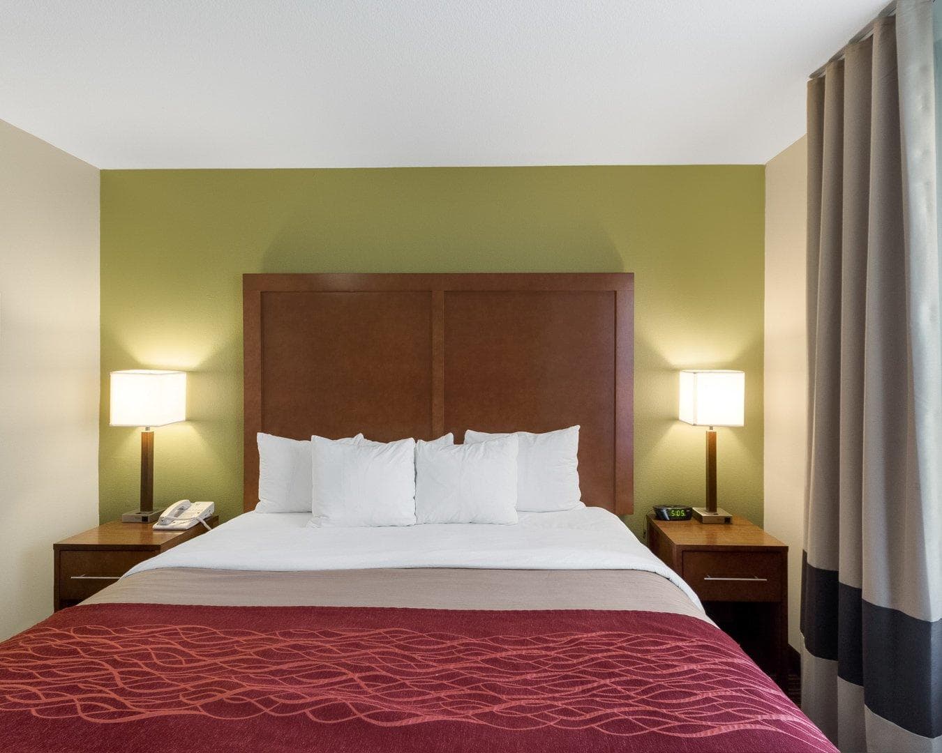 Comfort Inn & Suites Fayetteville-University Area - Image 2