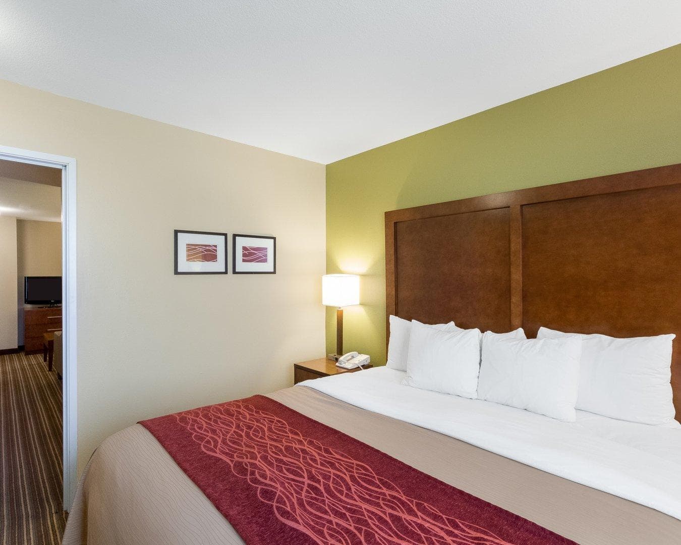 Comfort Inn & Suites Fayetteville-University Area - Image 3