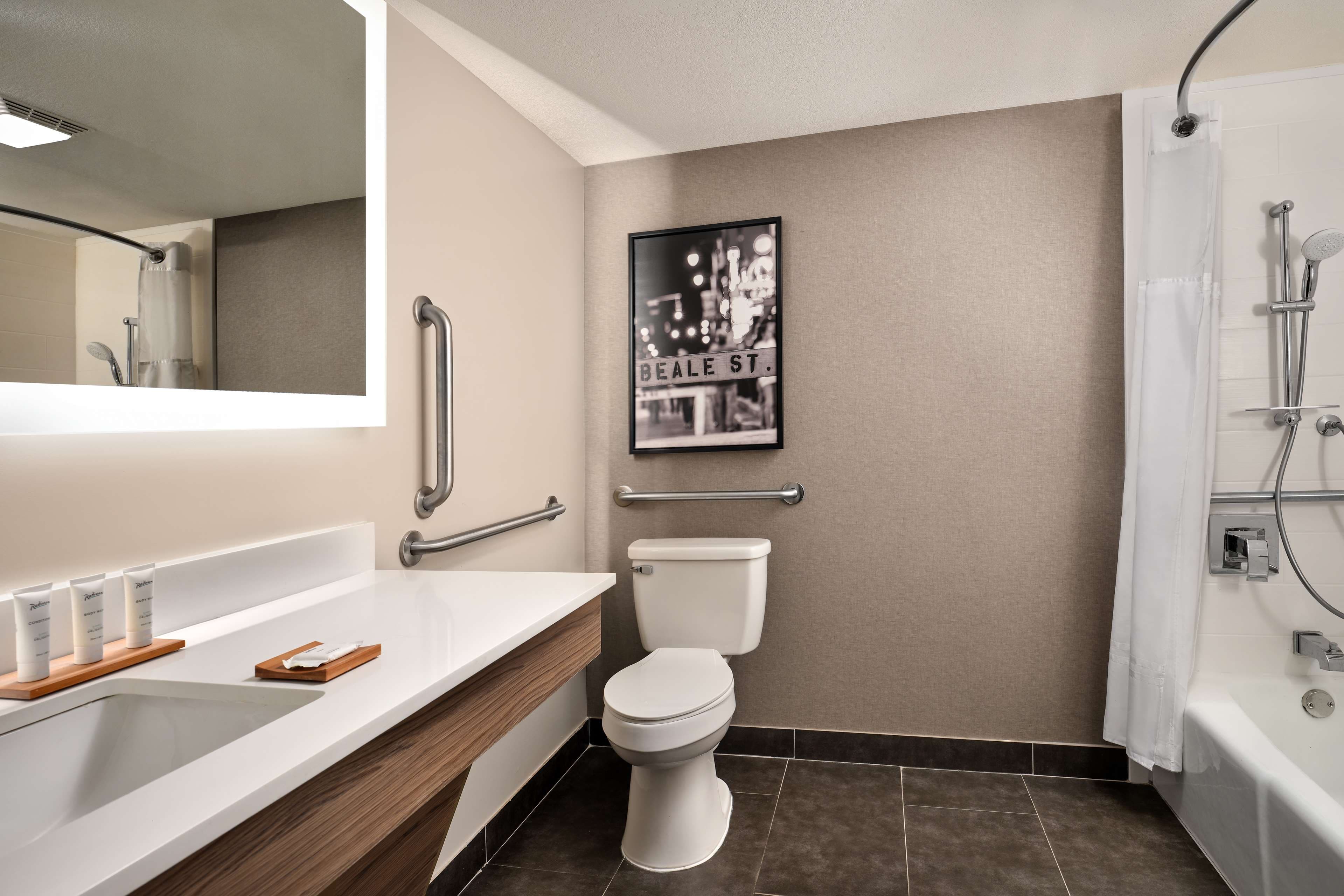 Radisson Hotel West Memphis — 7