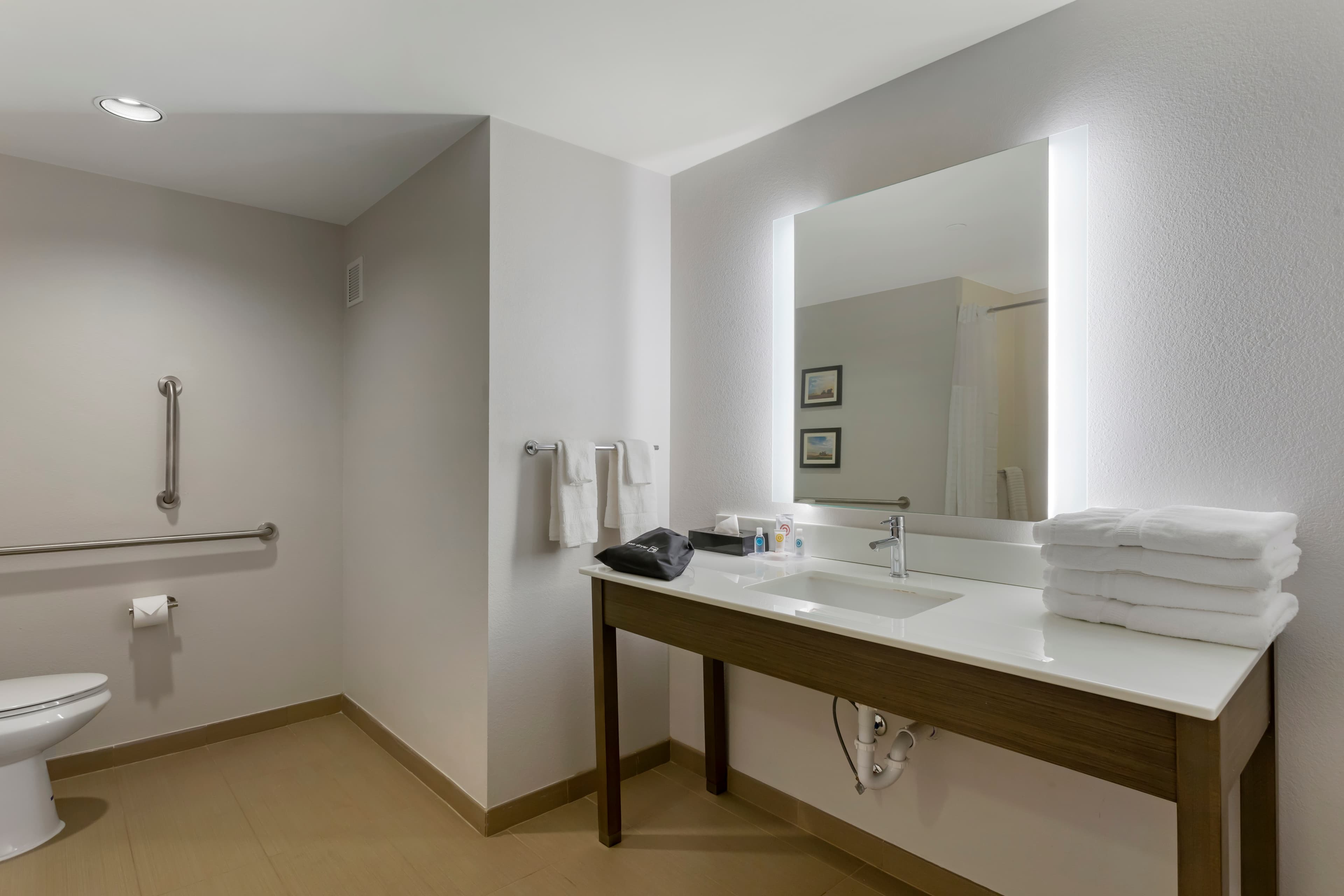 Comfort Inn Jonesboro Central — 11
