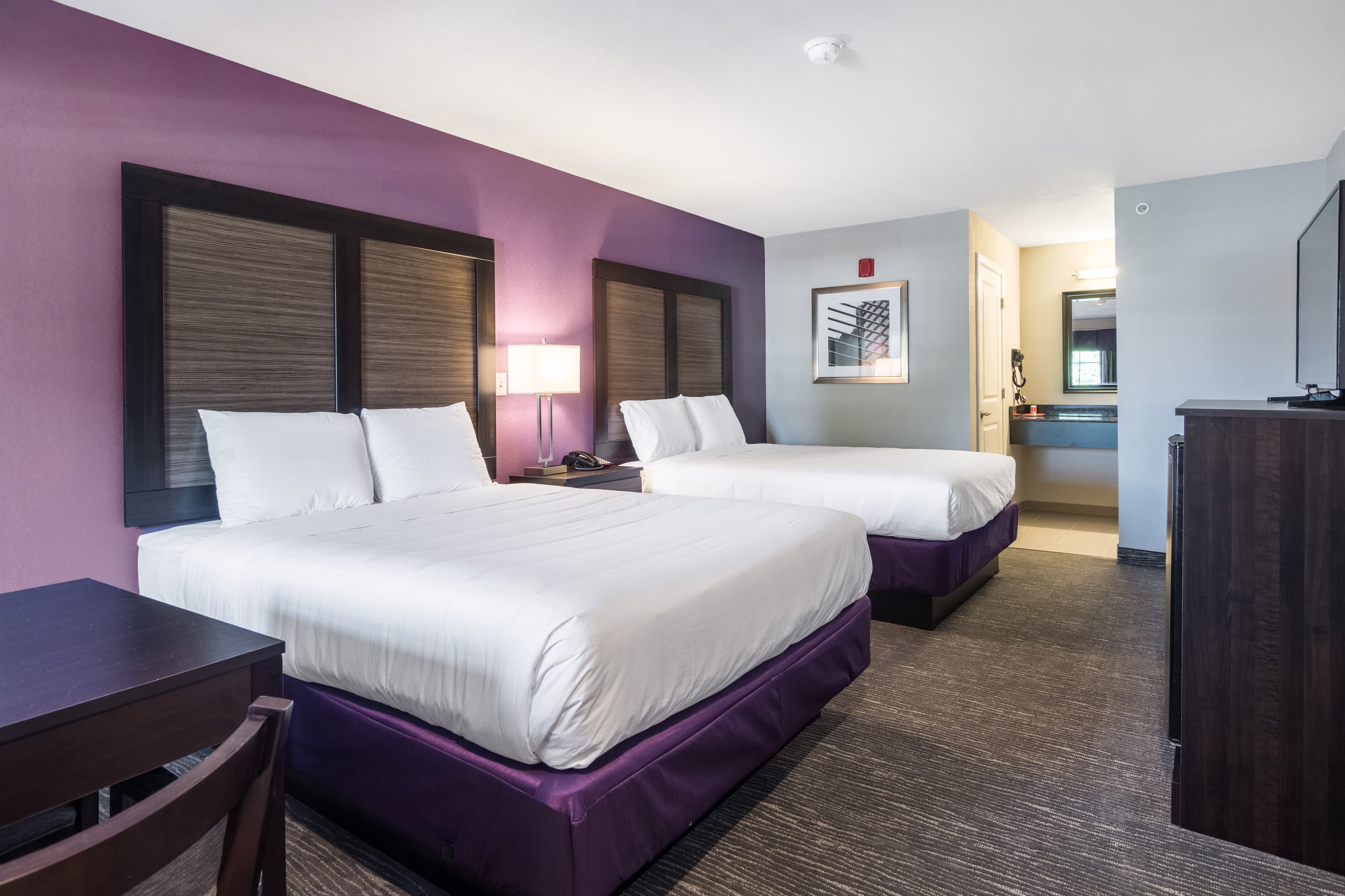 Econo Lodge Inn & Suites North Little Rock near Riverfront — 16