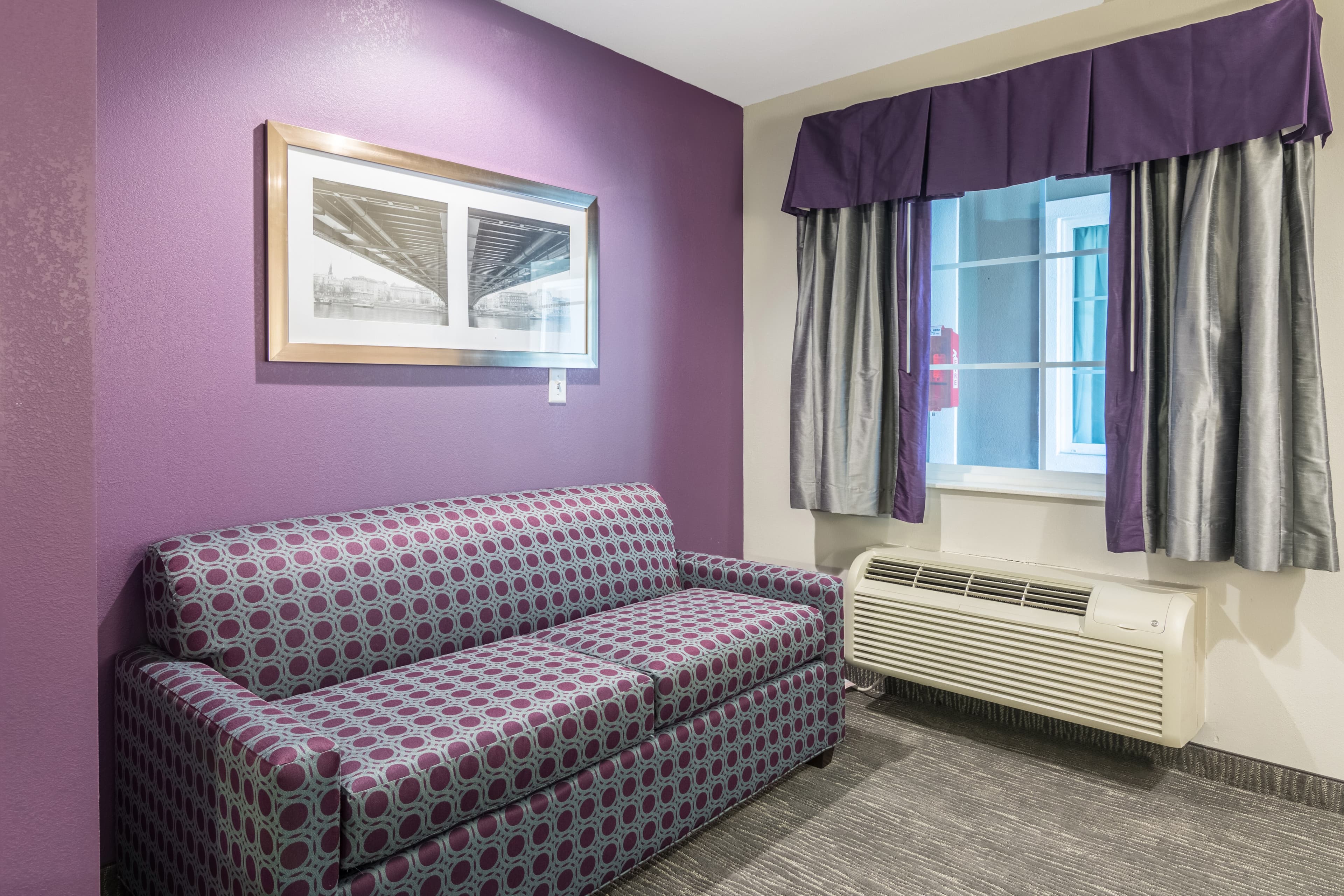 Econo Lodge Inn & Suites North Little Rock near Riverfront — 29