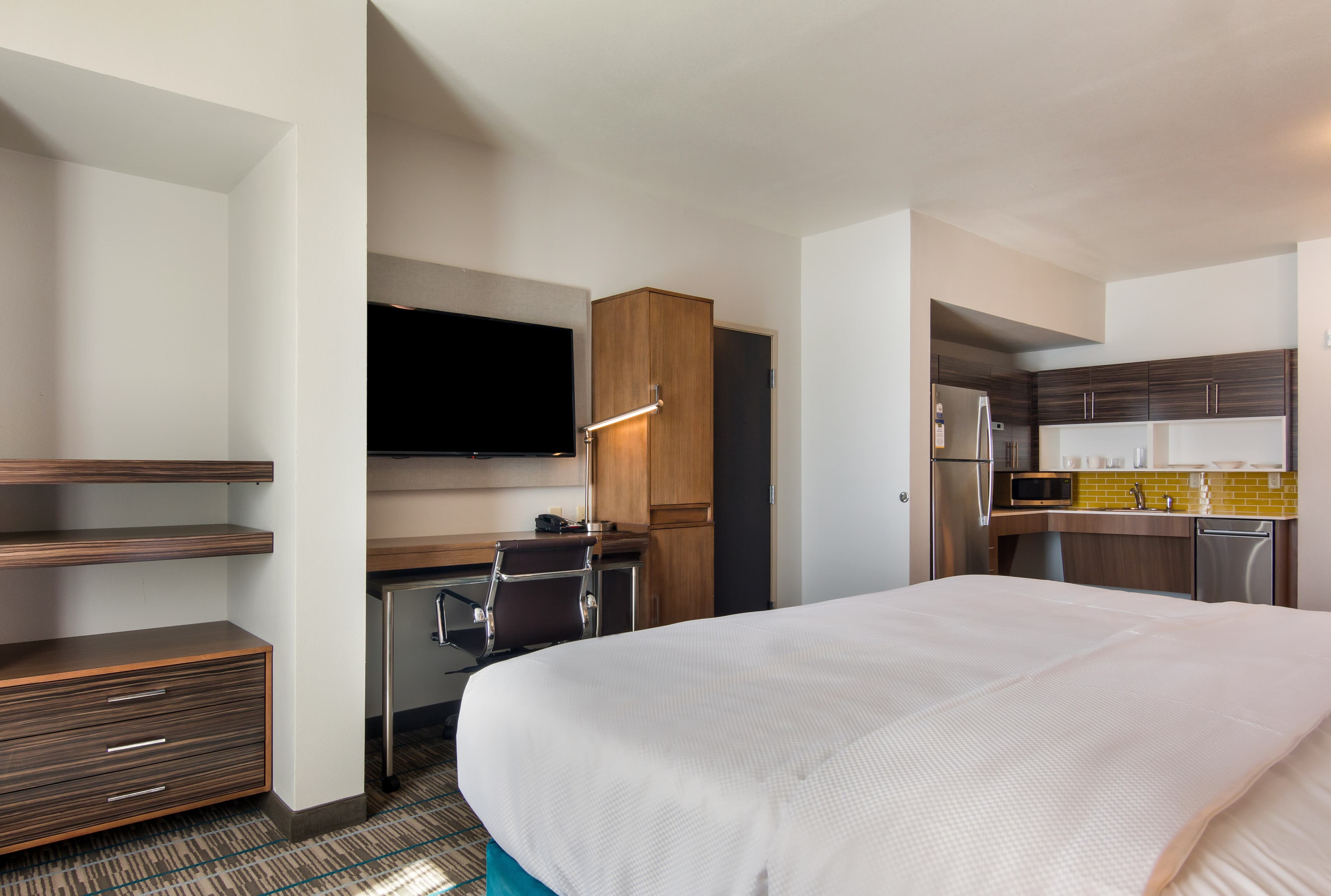 MainStay Suites East Camden - Image 4