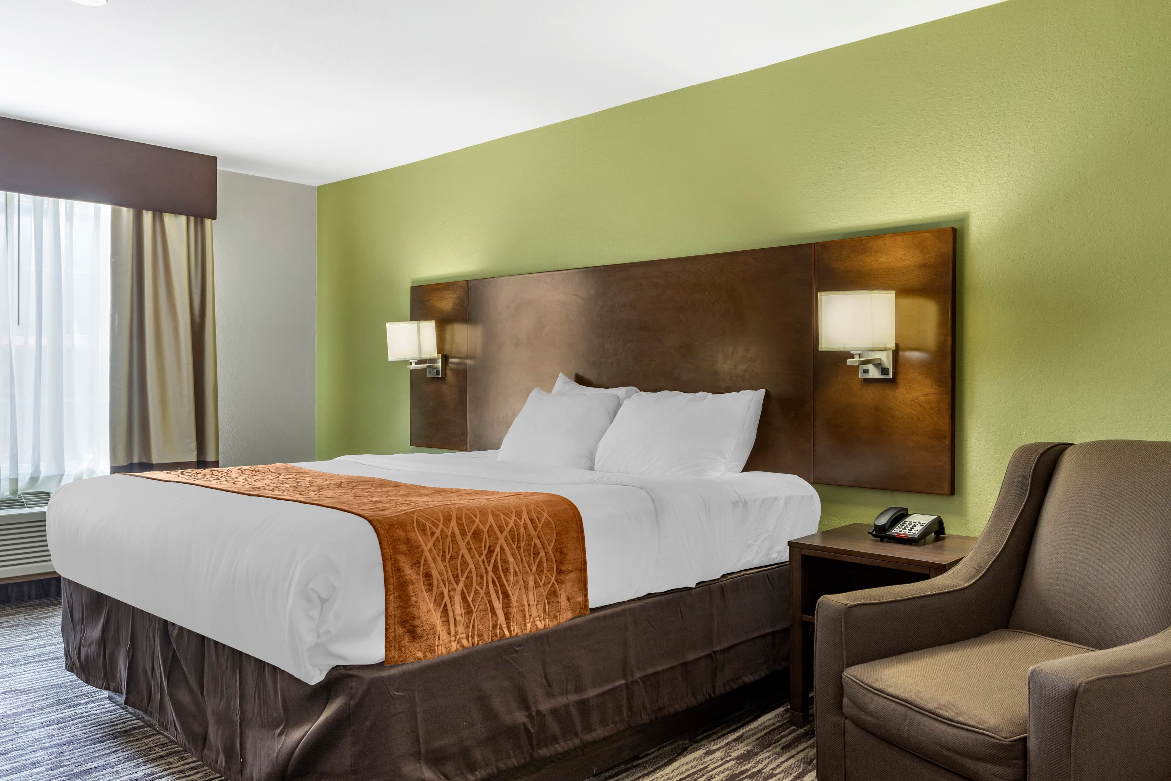 Comfort Inn & Suites North Little Rock JFK Blvd - Image 4