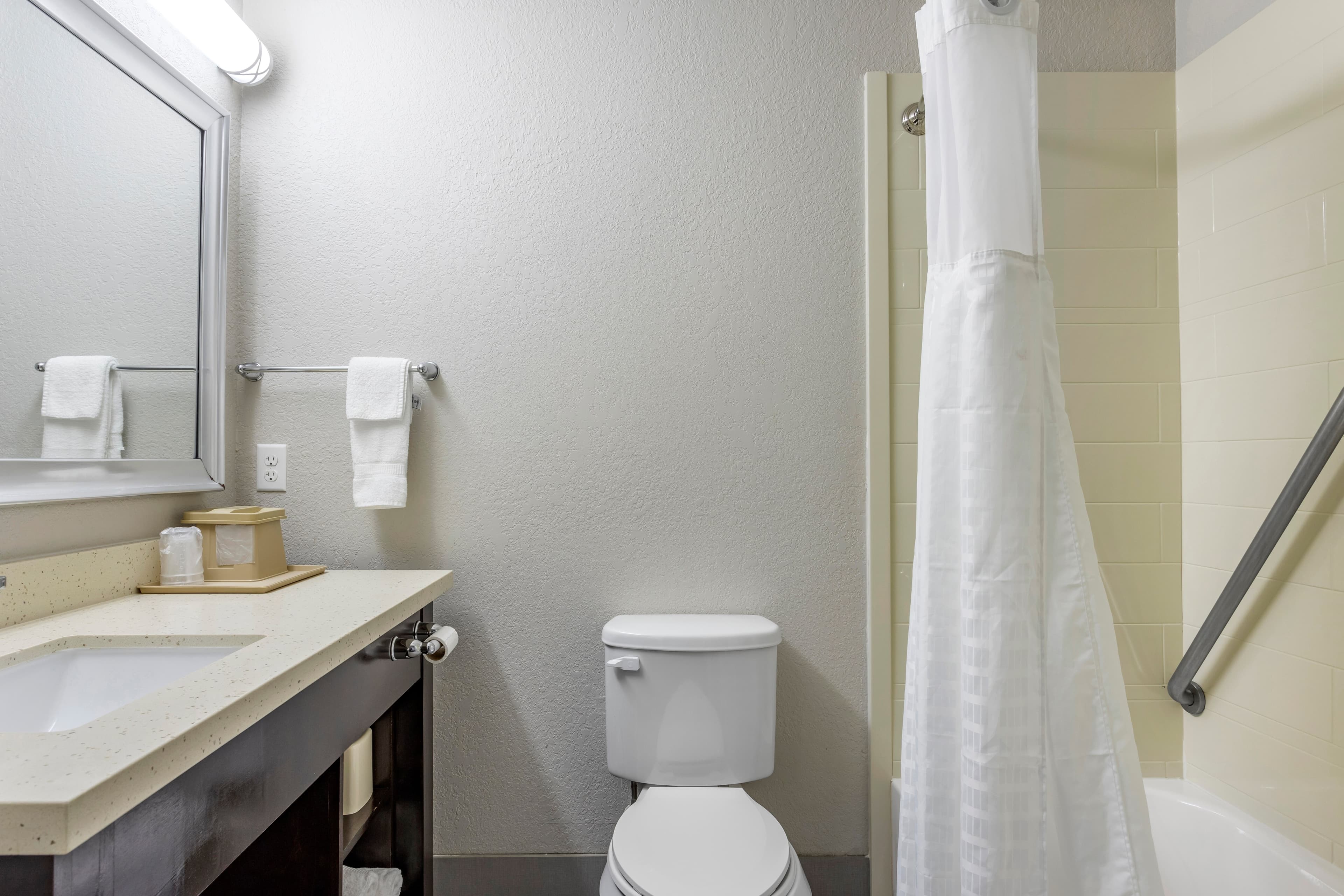 Comfort Inn & Suites North Little Rock JFK Blvd — 13