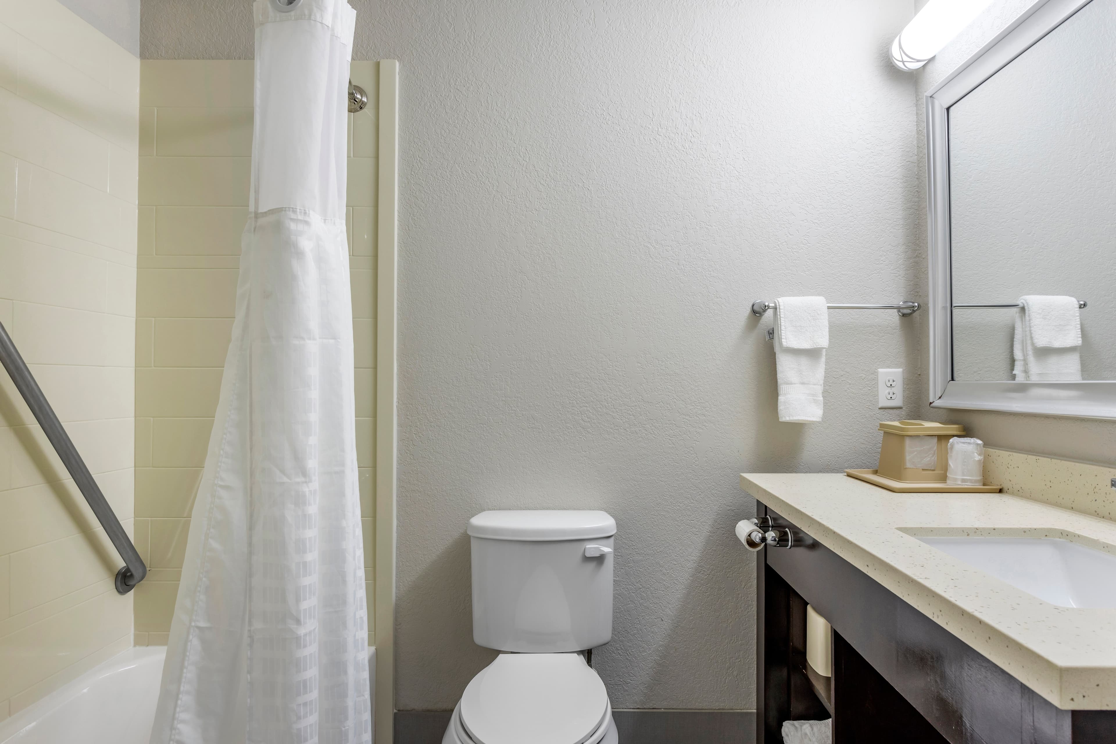 Comfort Inn & Suites North Little Rock JFK Blvd — 20