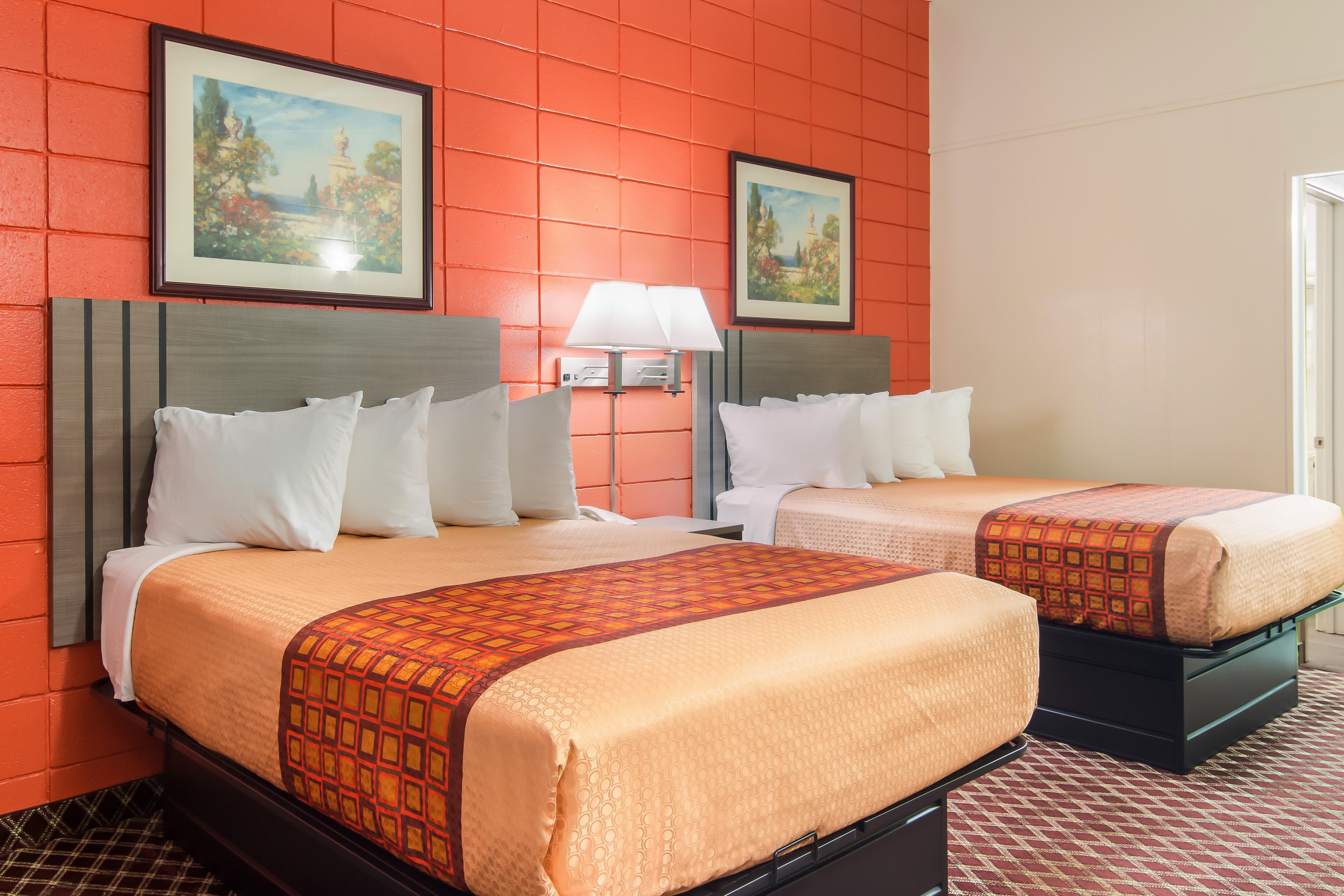 Rodeway Inn Nashville - Image 1