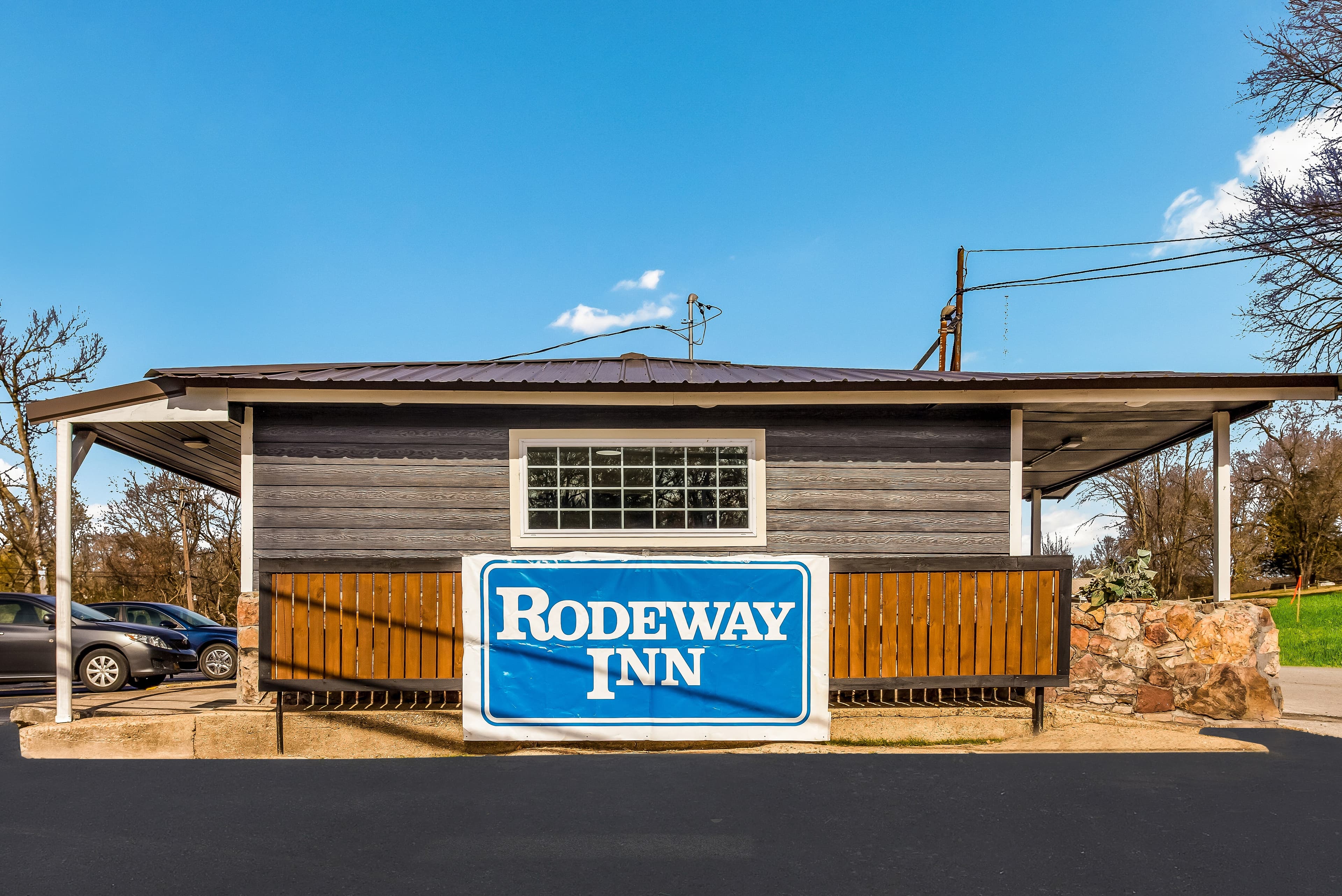 Rodeway Inn Berryville - Image 1
