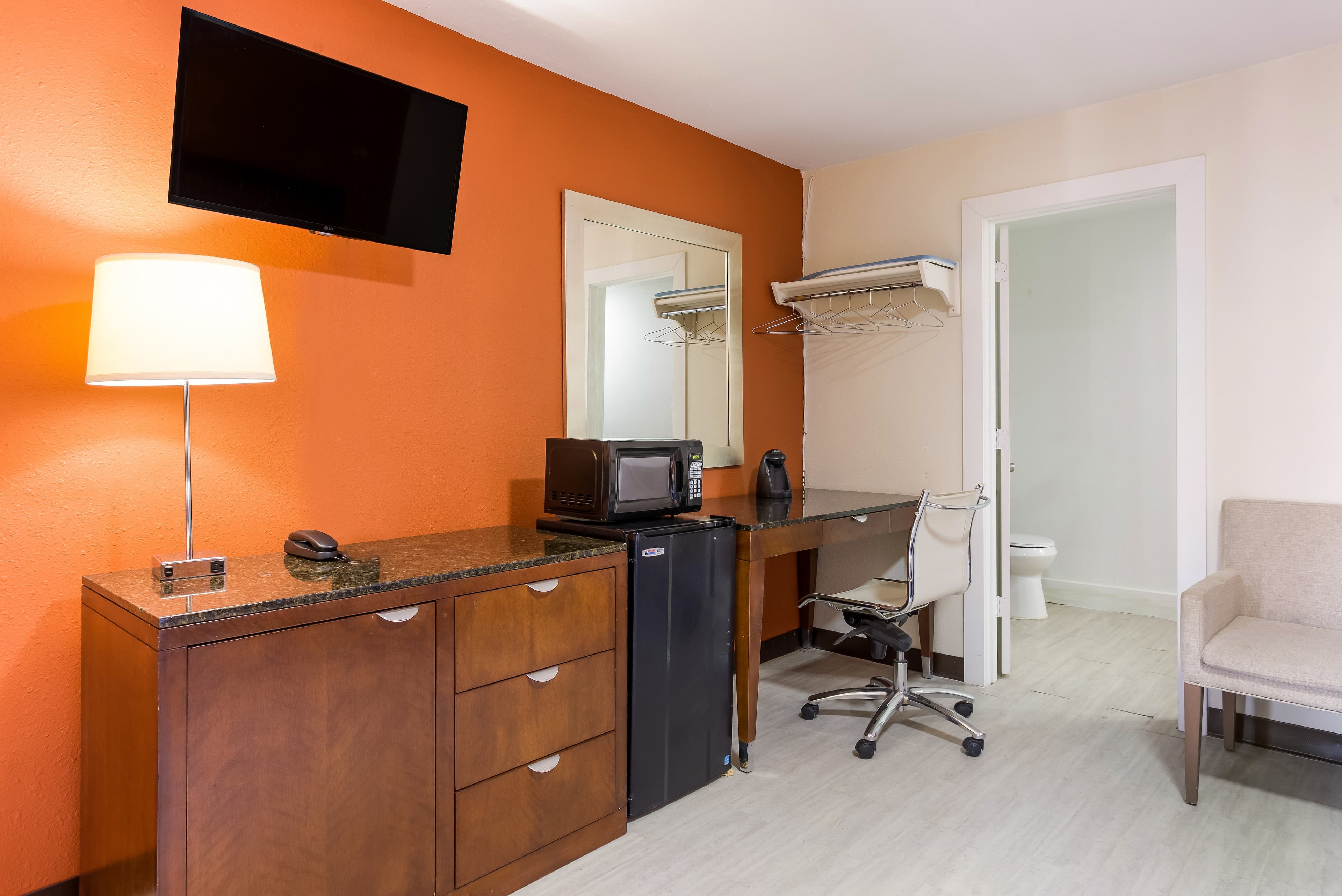 Rodeway Inn Berryville — 14