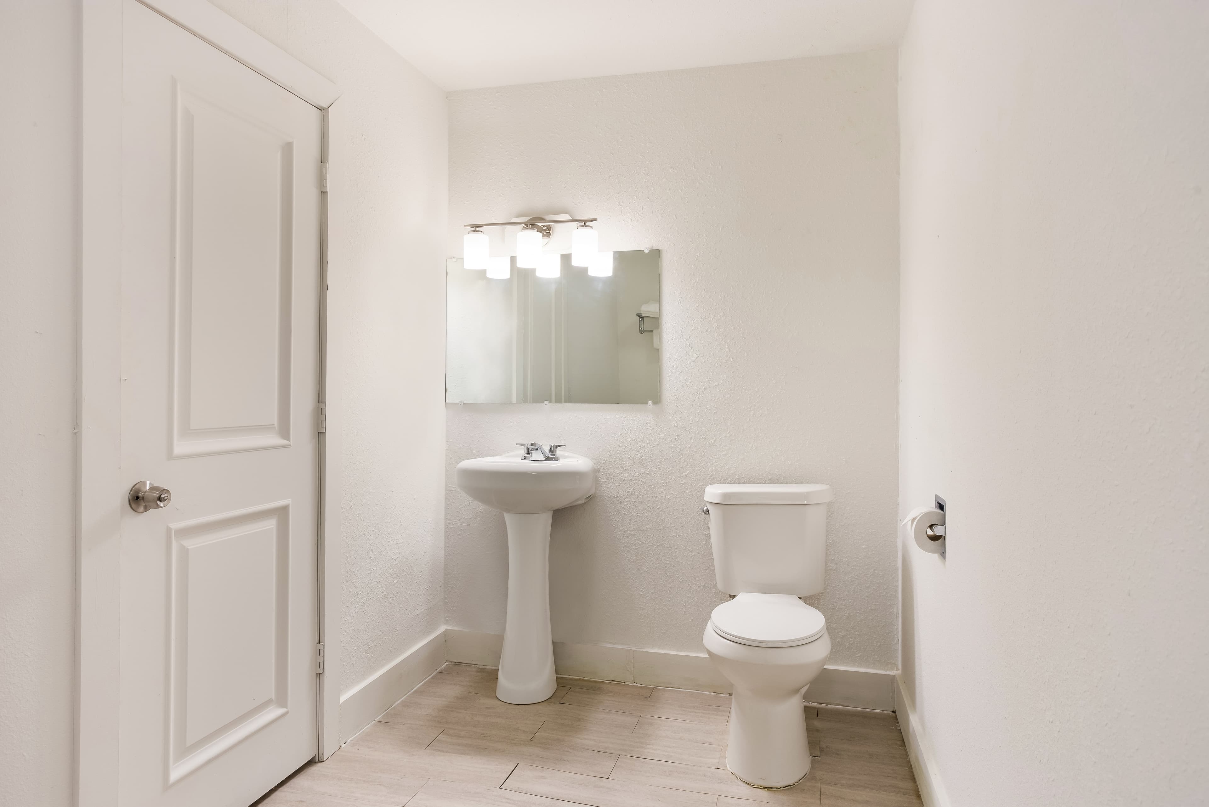 Rodeway Inn Berryville — 16