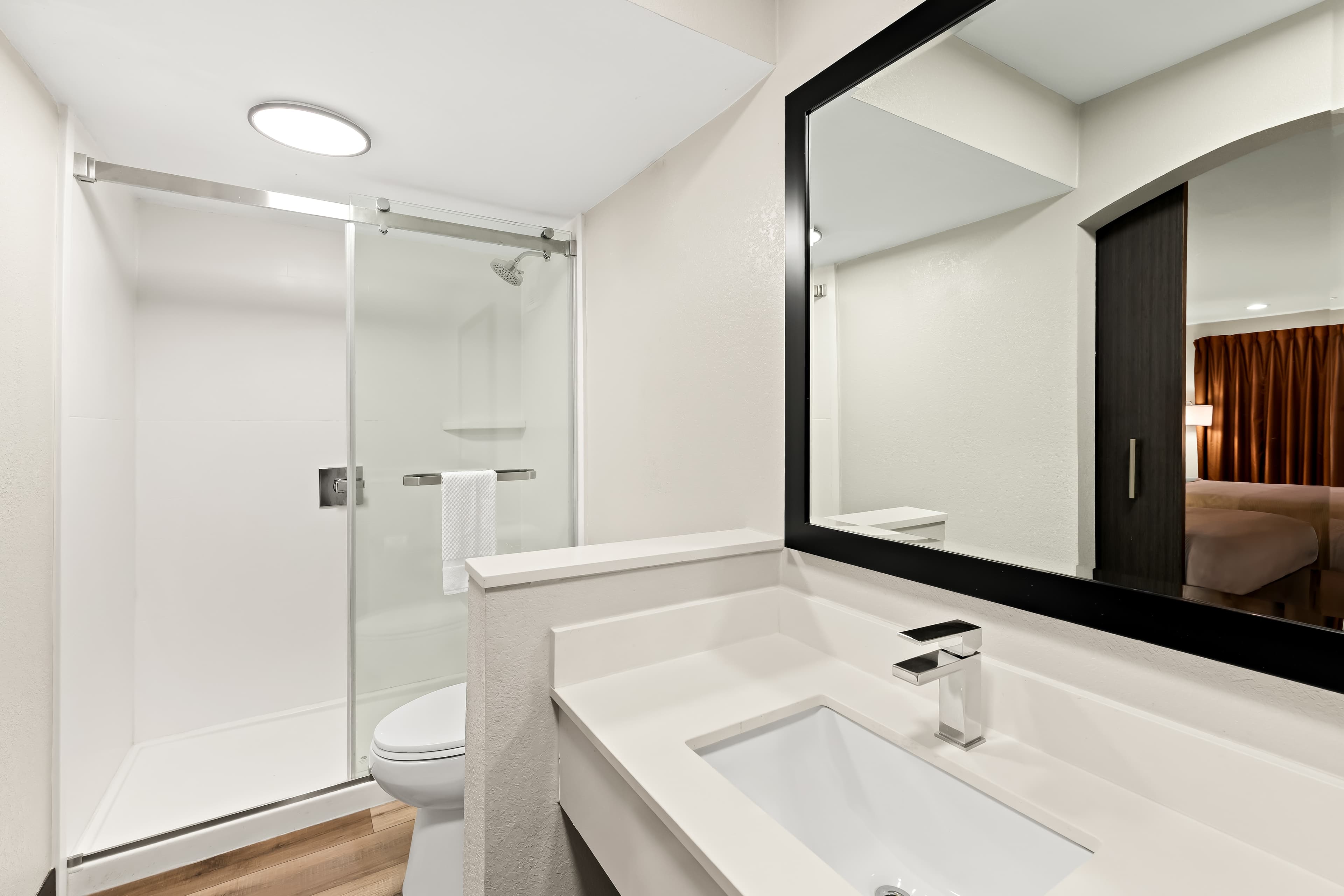 Quality Inn & Suites Dumas - Image 5
