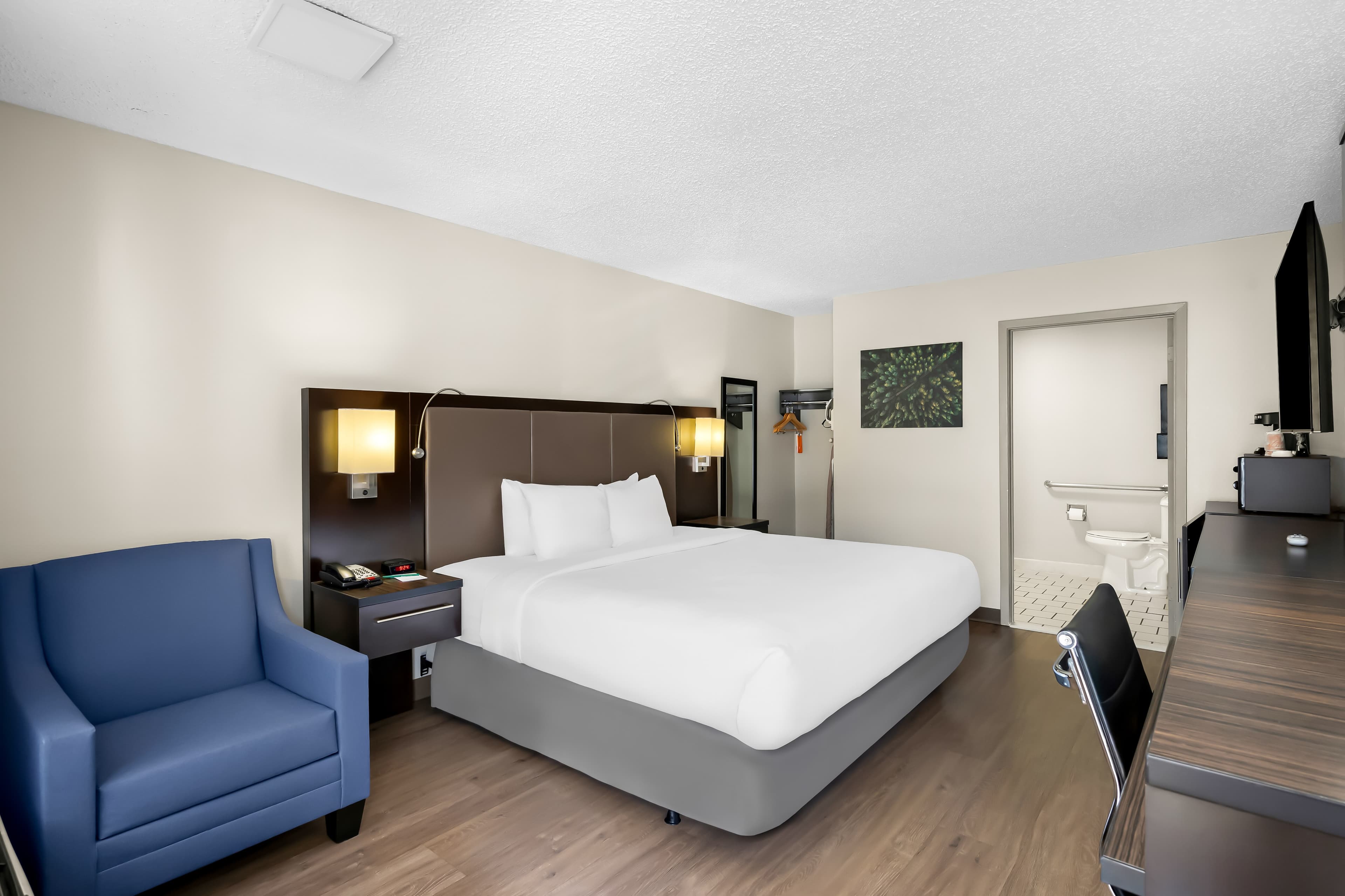 Quality Inn & Suites Monticello — 7