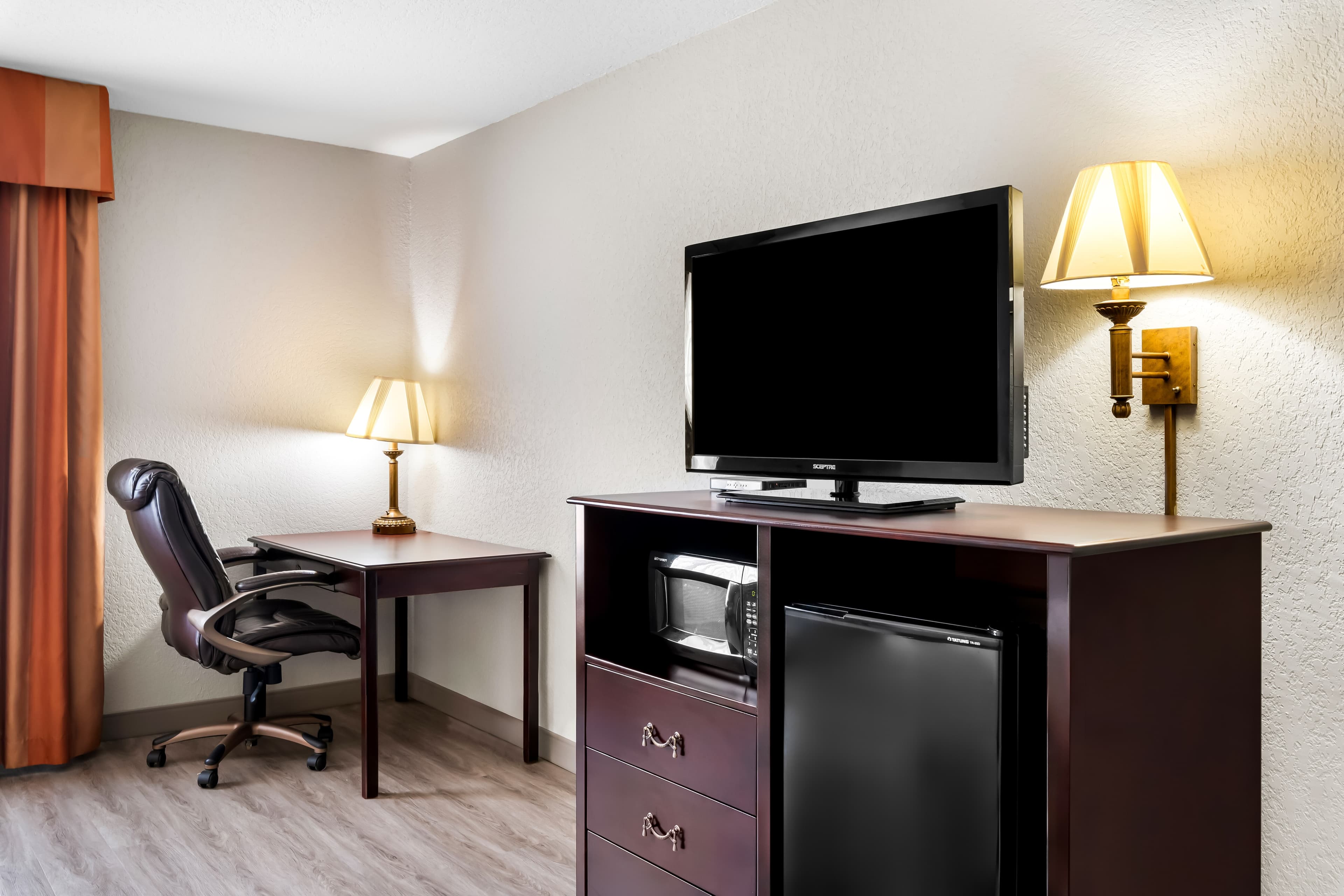 Country Inn & Suites by Radisson, Hot Springs, AR - Image 4