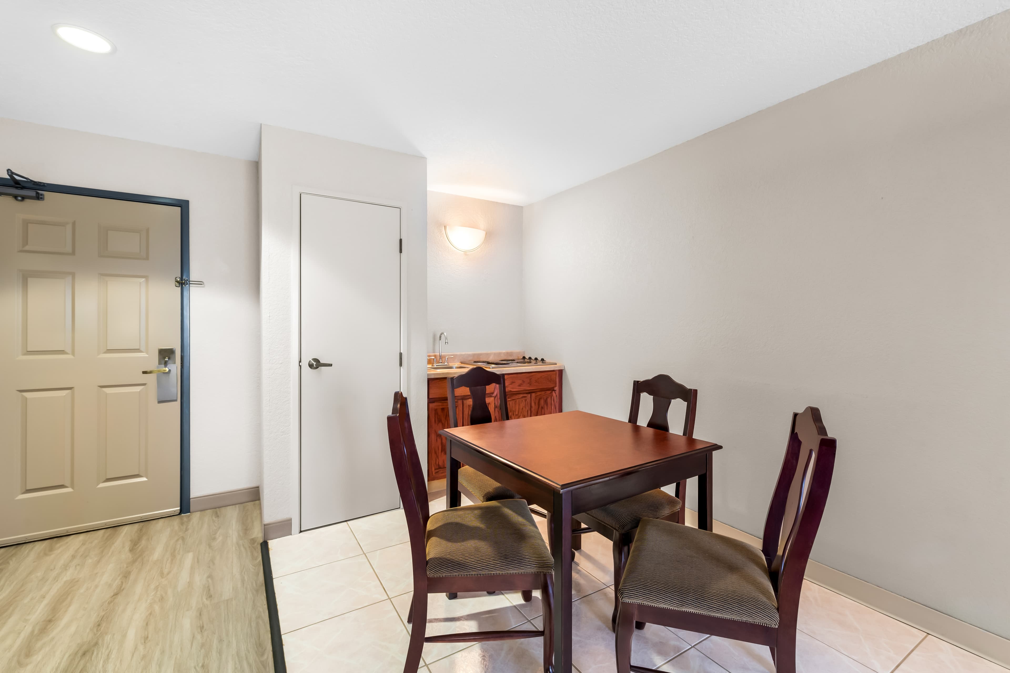 Country Inn & Suites by Radisson, Hot Springs, AR — 17