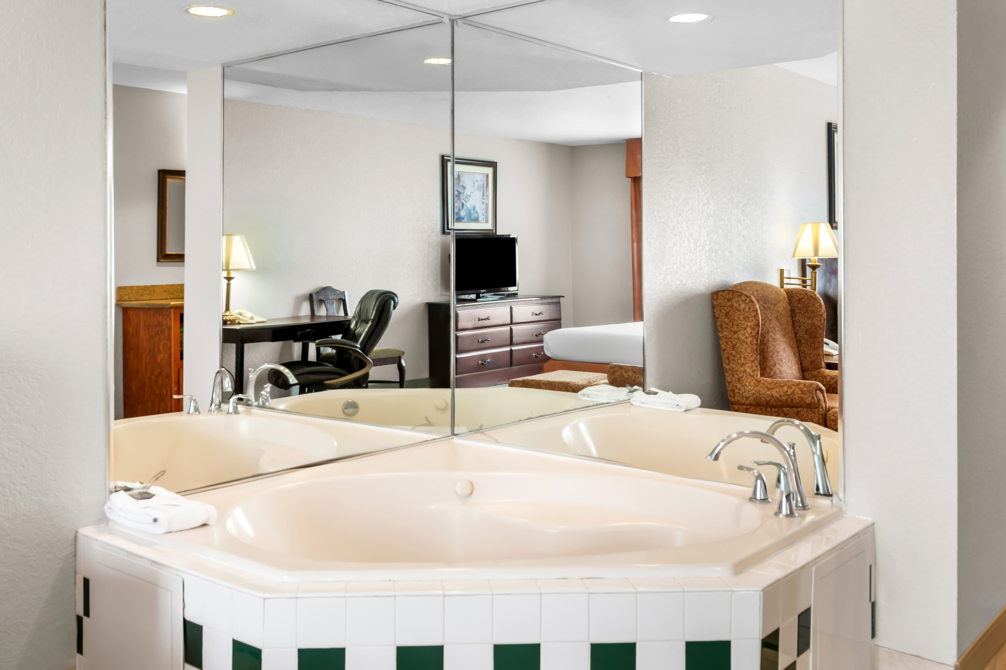 Country Inn & Suites by Radisson, Hot Springs, AR — 12