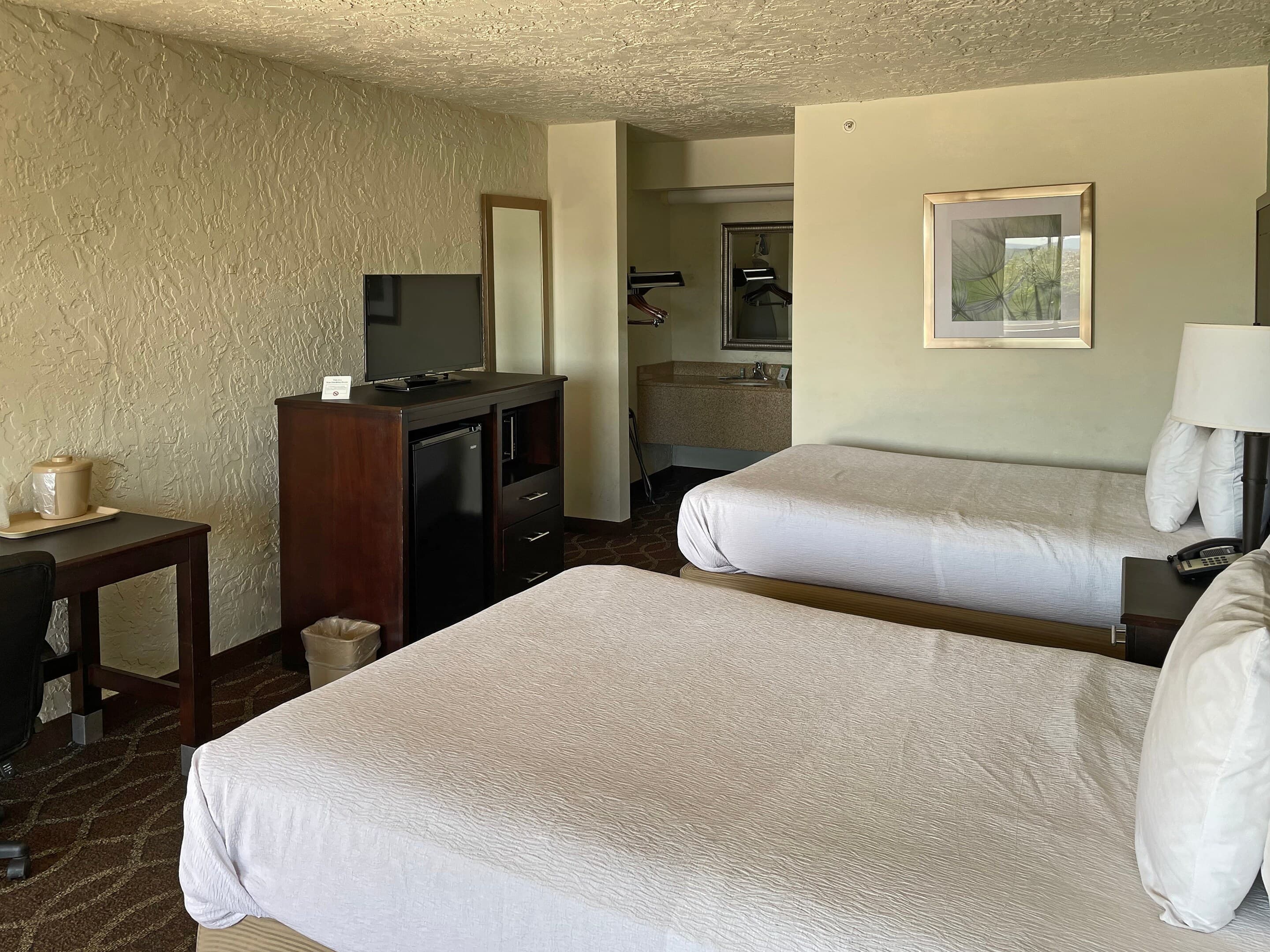 Quality Inn Clinton North - Image 3
