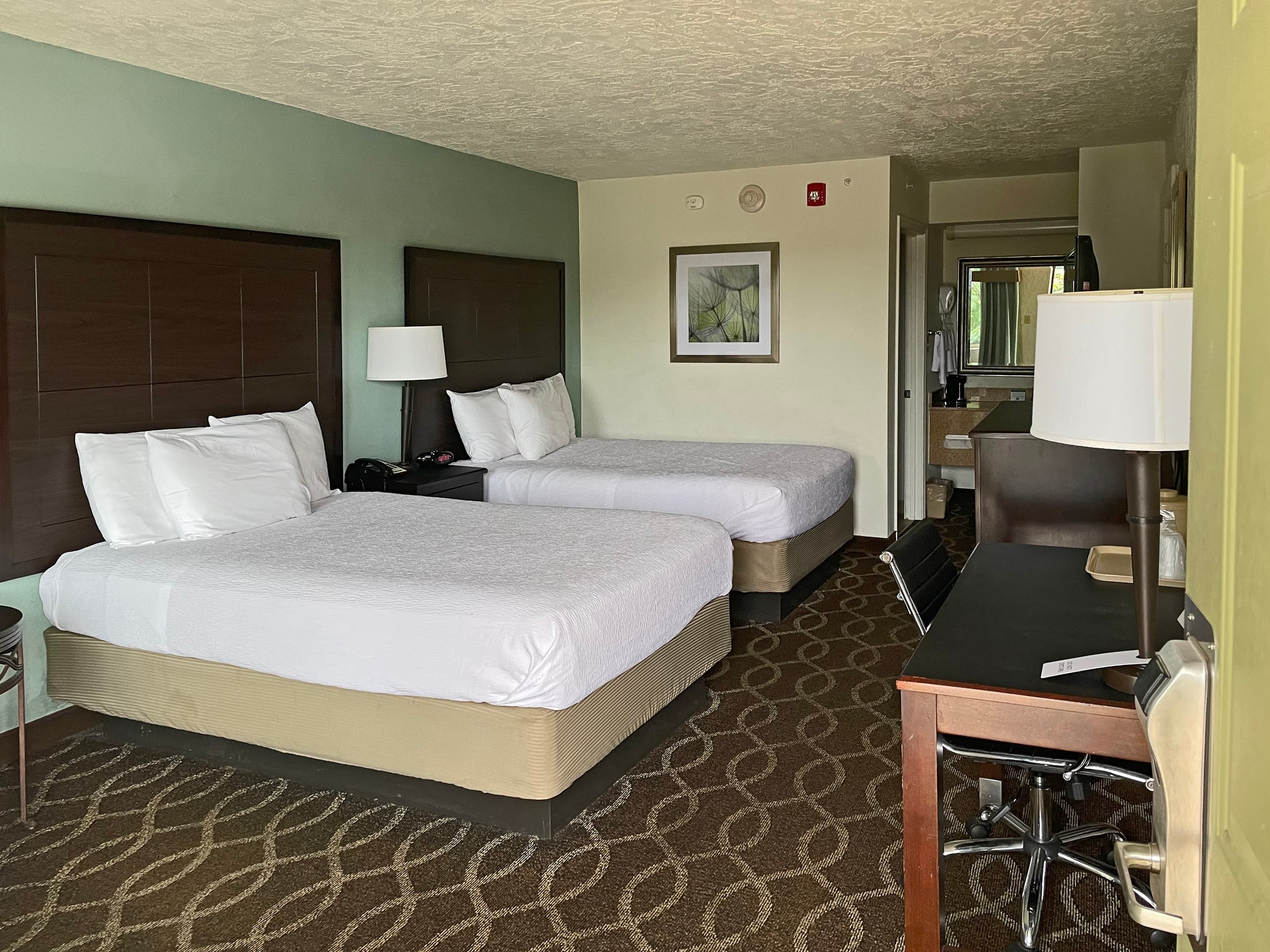 Quality Inn Clinton North - Image 1