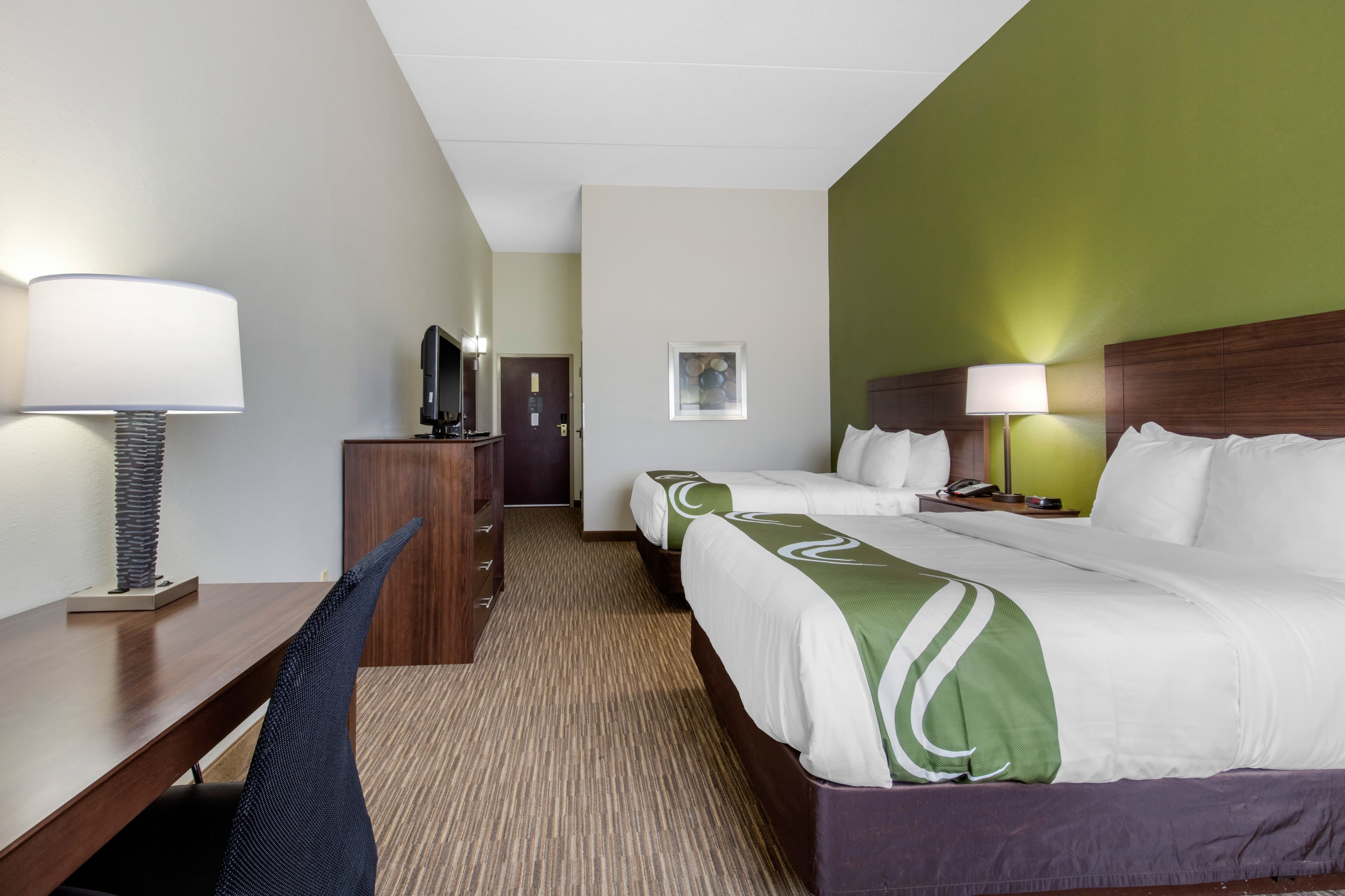 Quality Inn & Suites Mountain Home North - Image 4