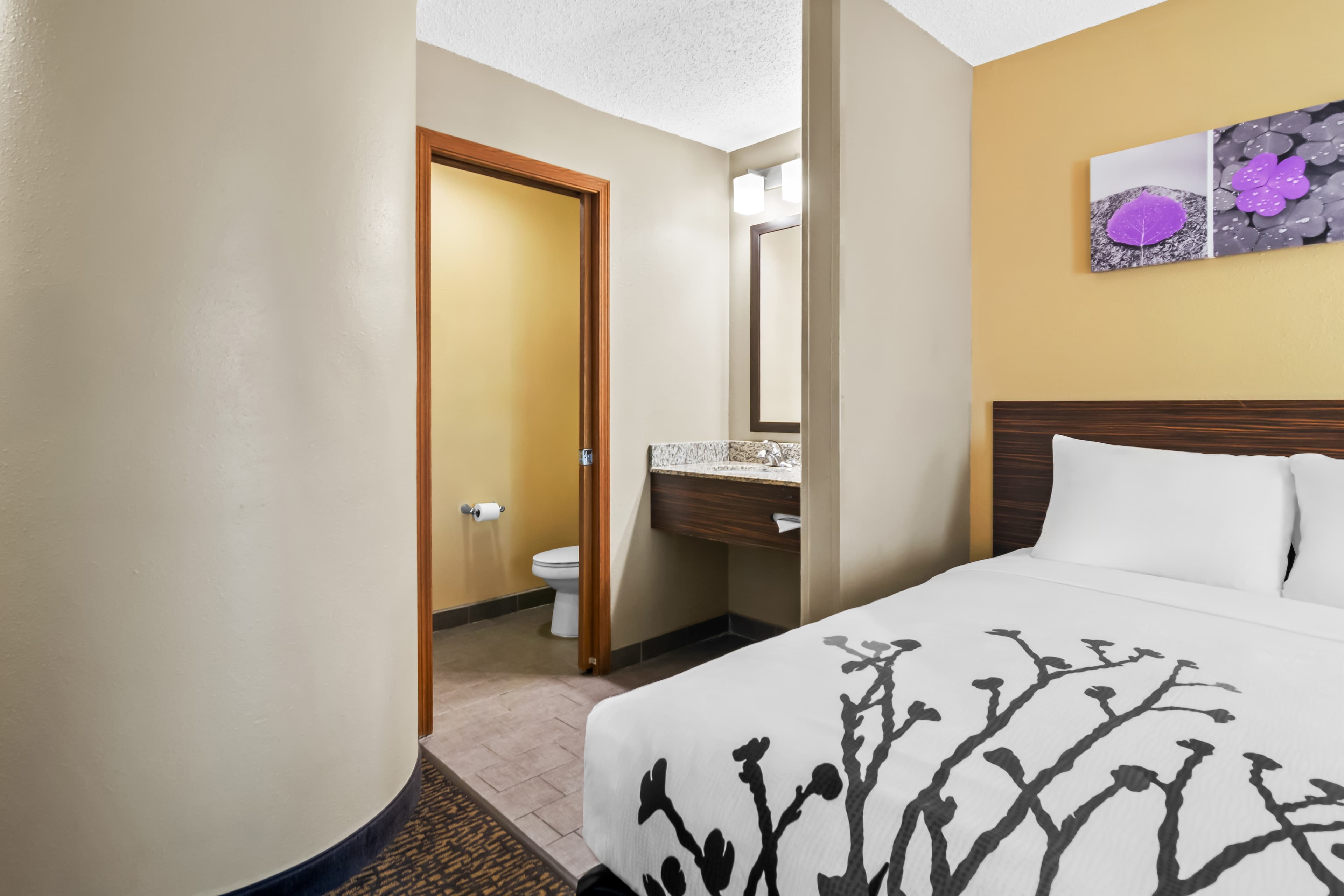 Sleep Inn Fayetteville North — 10