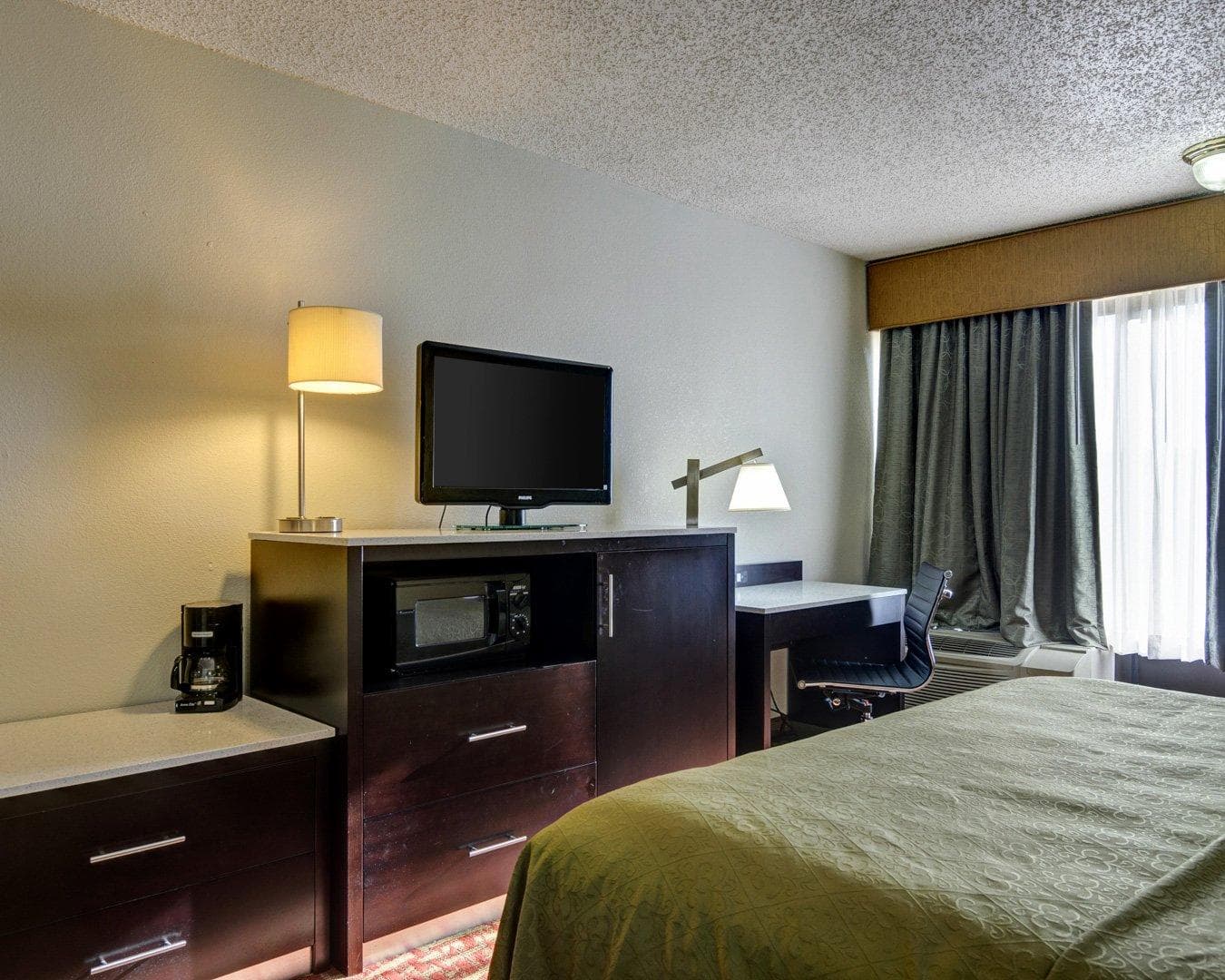 Quality Inn Fort Smith I-540 - Image 3