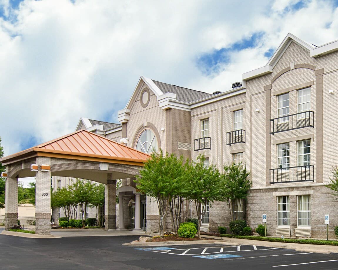 Quality Inn & Suites Little Rock West - Image 1