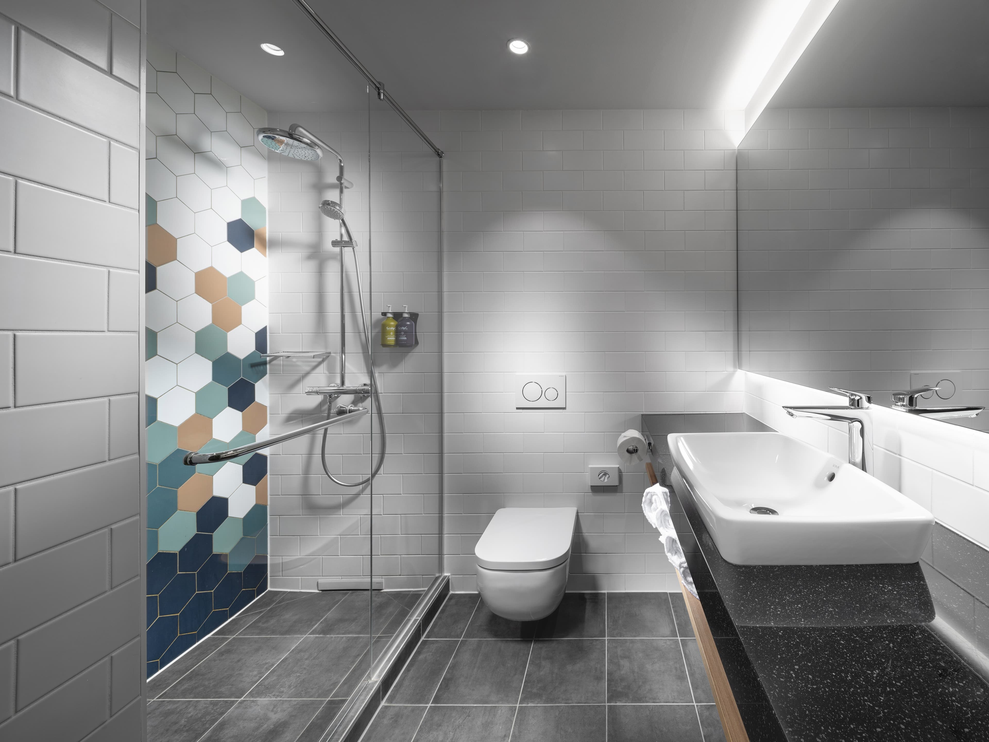 Clarion Hotel Vienna South - Image 2