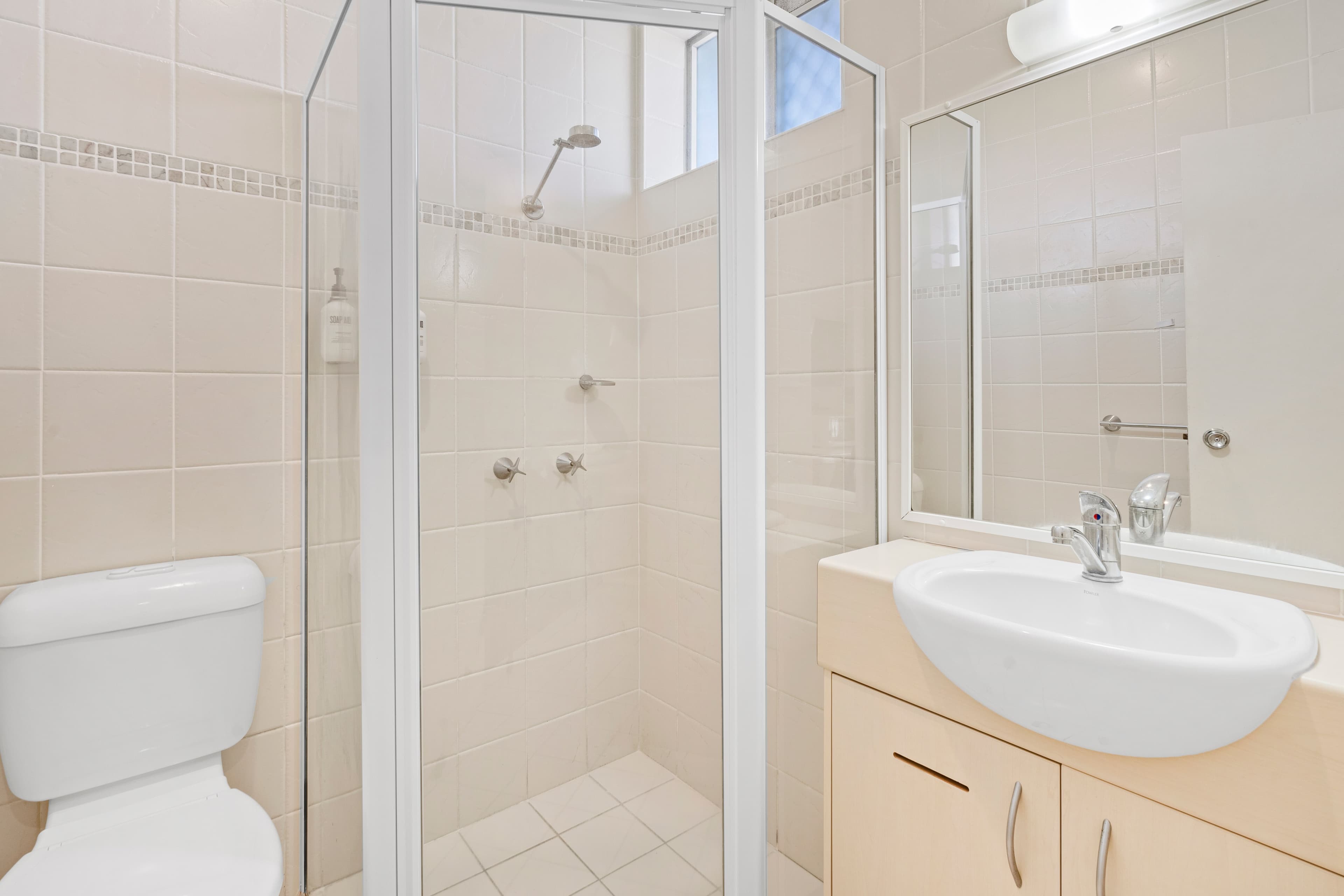 Comfort Inn All Seasons — 8