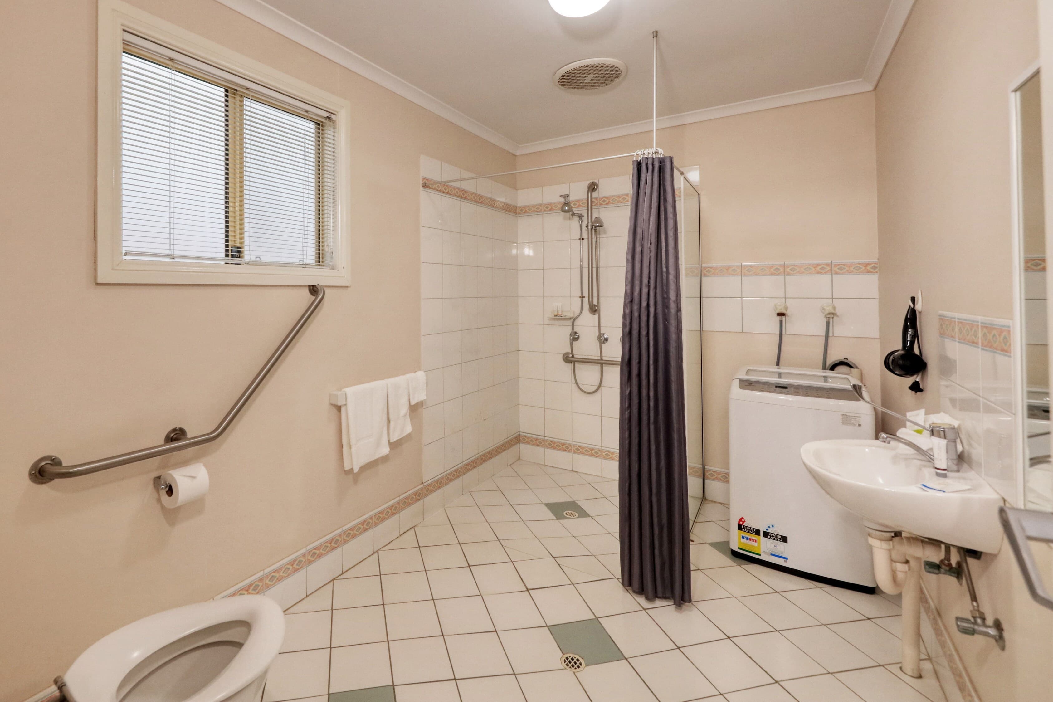 Comfort Inn Crystal — 8