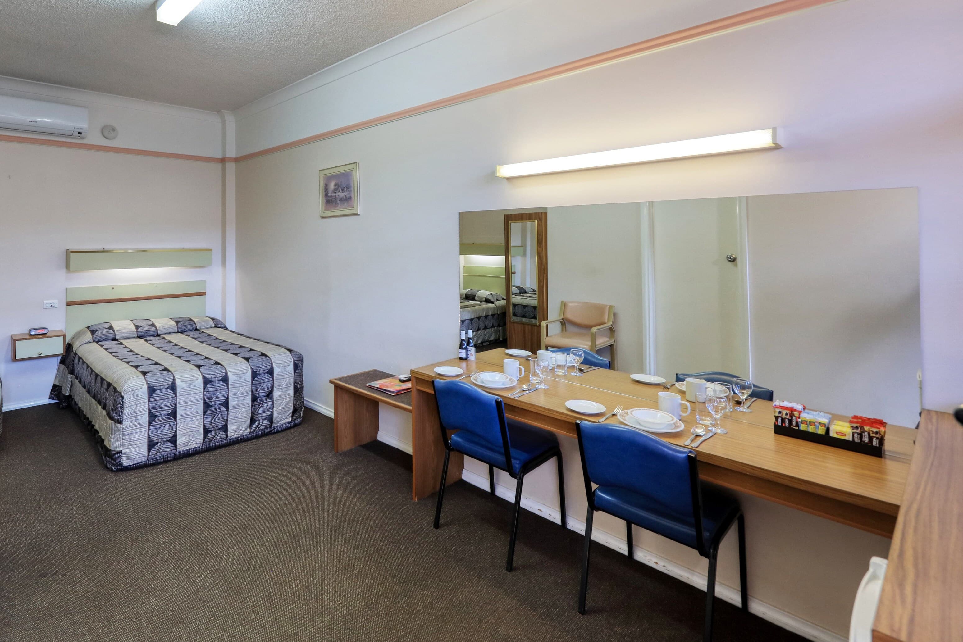Comfort Inn Crystal — 23