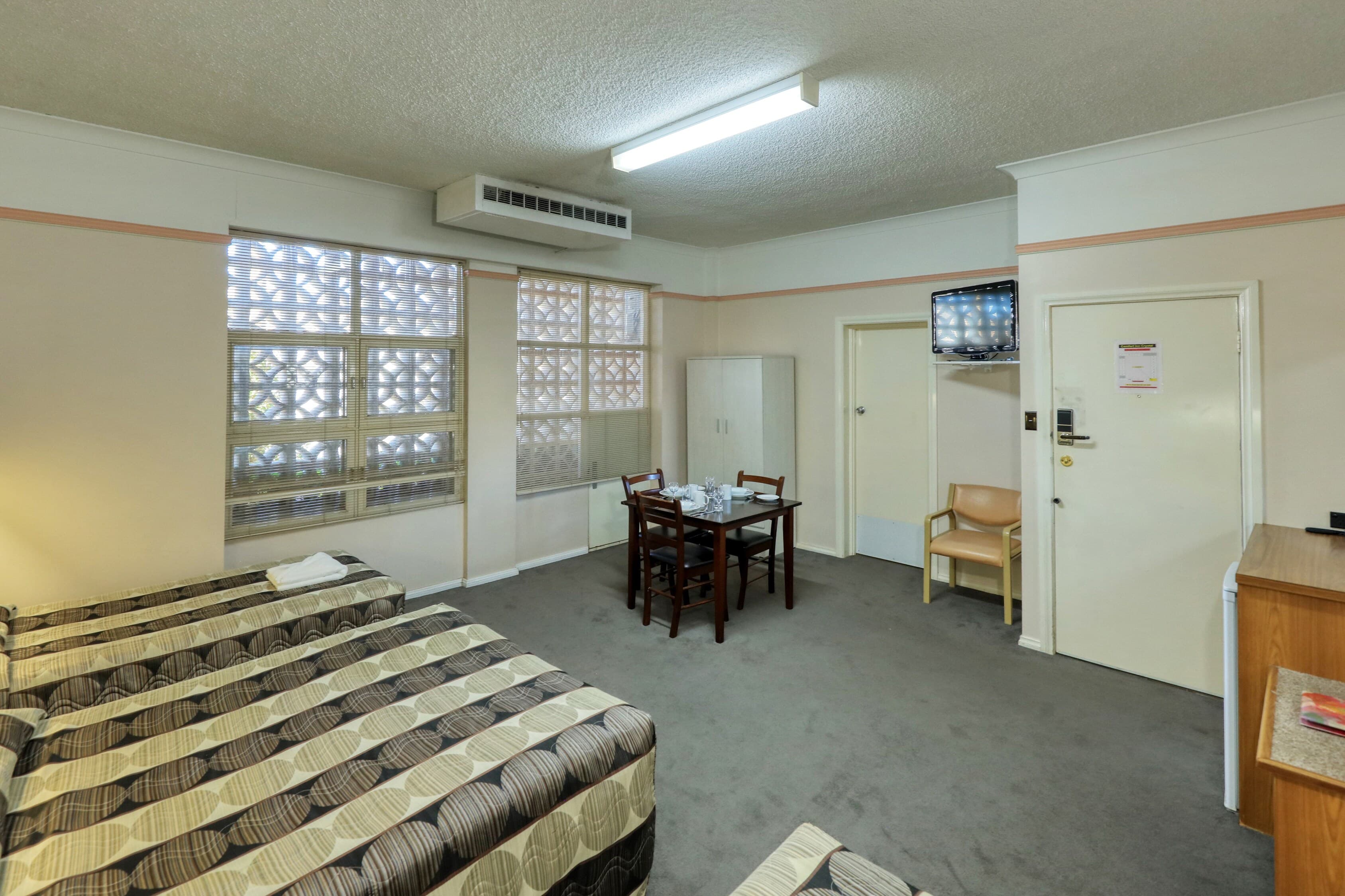 Comfort Inn Crystal — 32