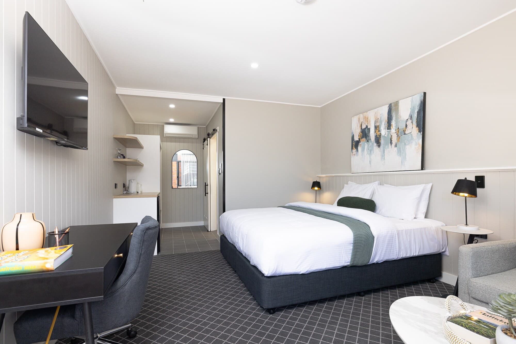 Comfort Inn Gateway Tamworth - Image 3