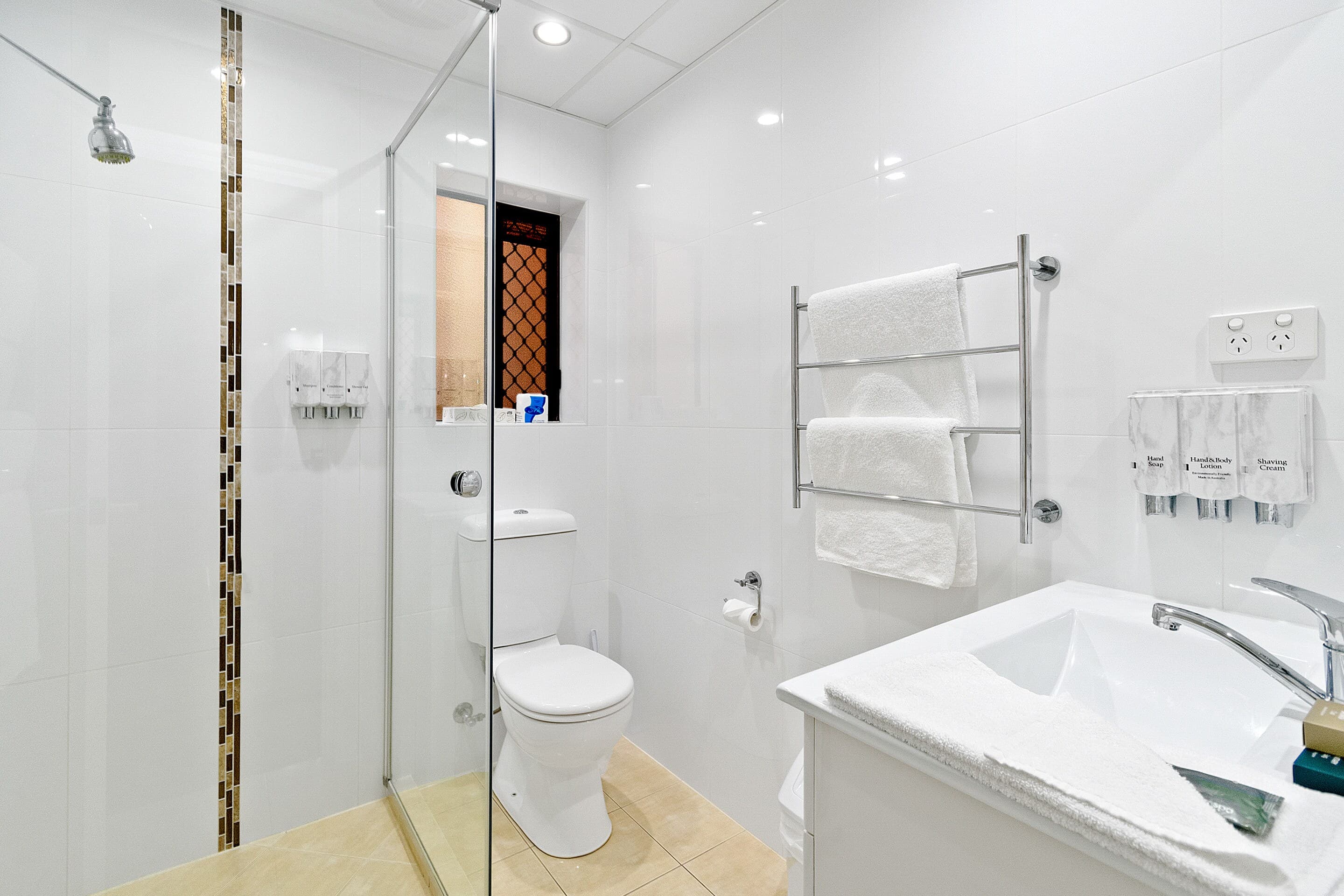 Quality Hotel Robertson Gardens — 6